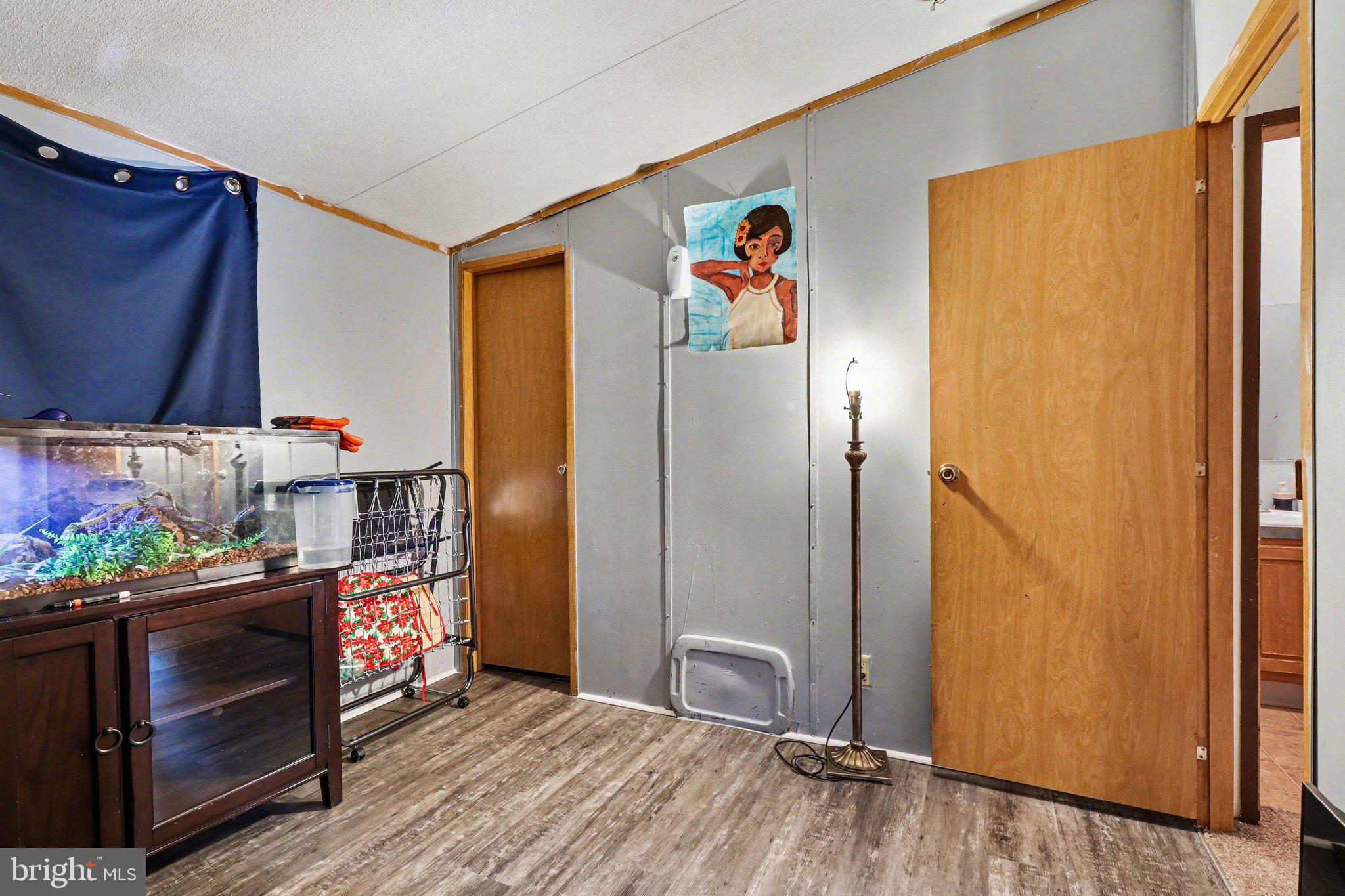 NORTH RIDGE ACRES - Residential