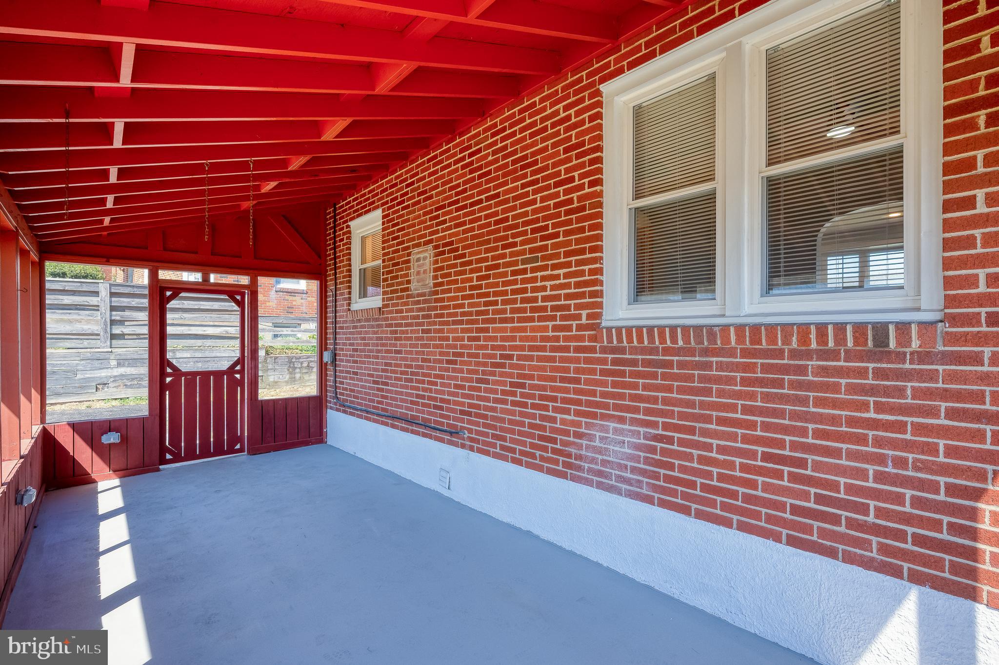 CAMELOT - Residential