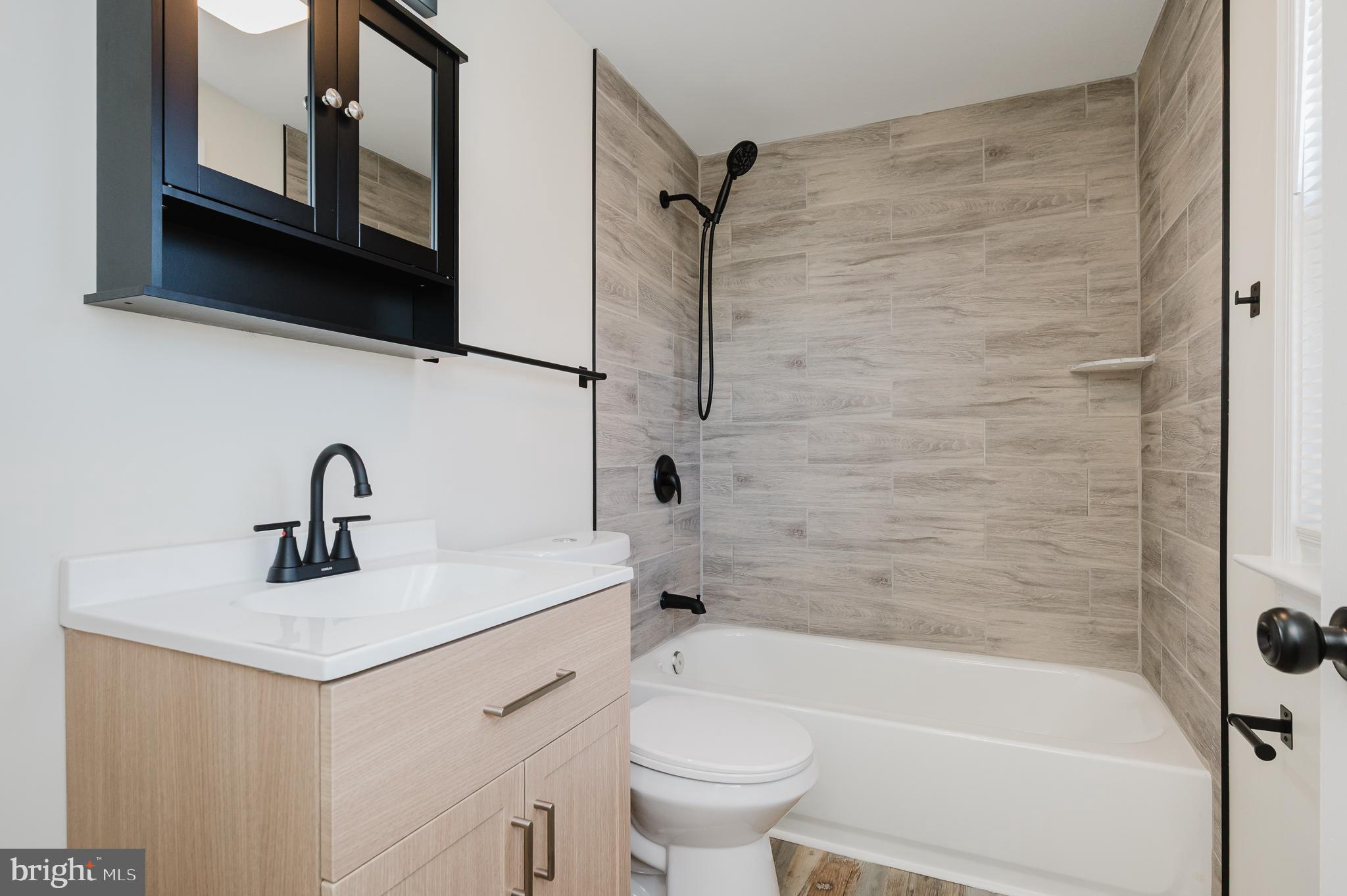 CAMELOT - Residential