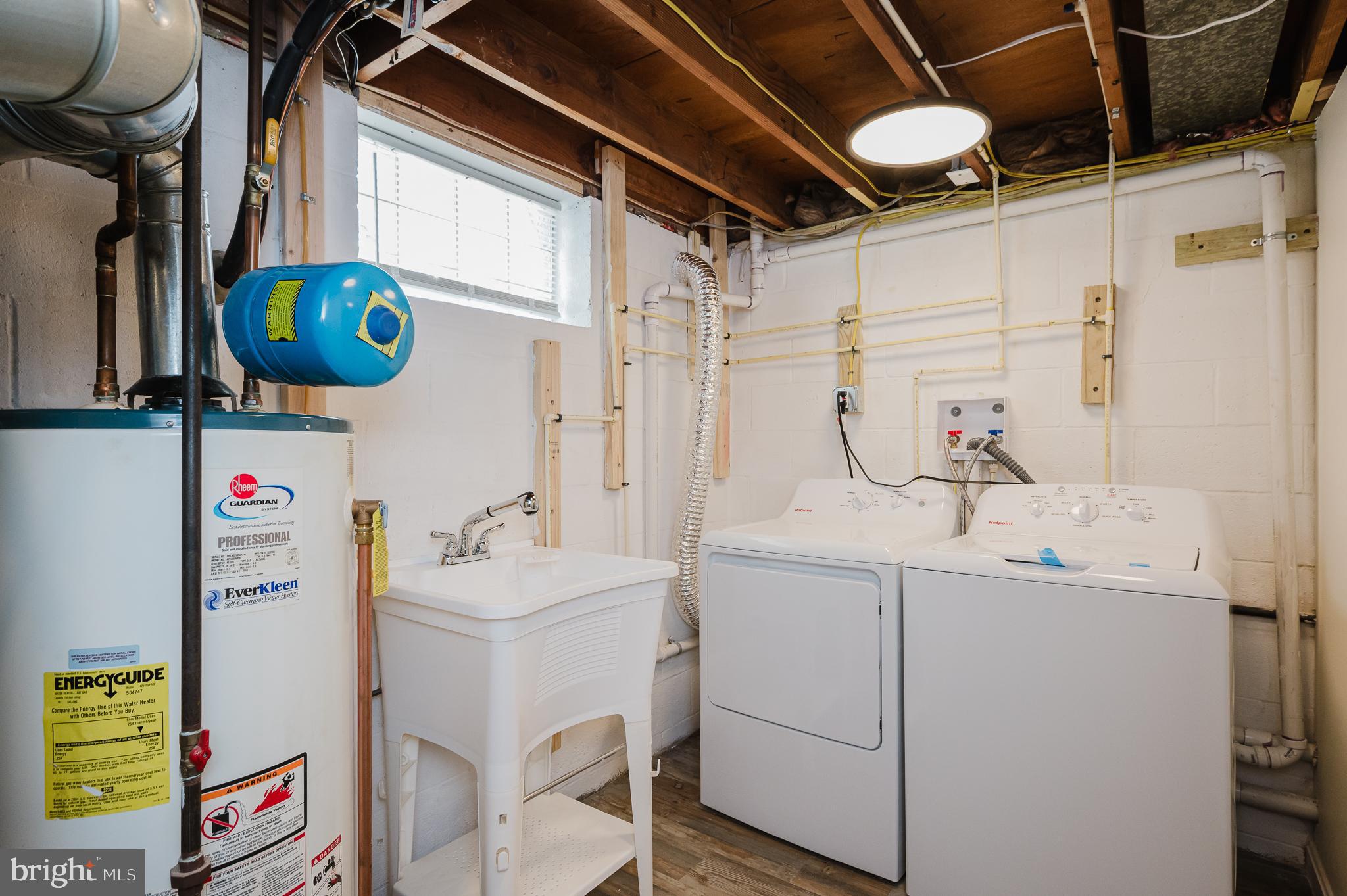 CAMELOT - Residential