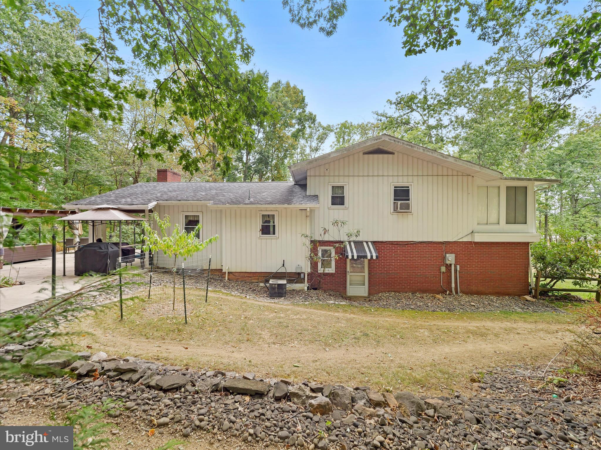 KNOB HILL - Residential