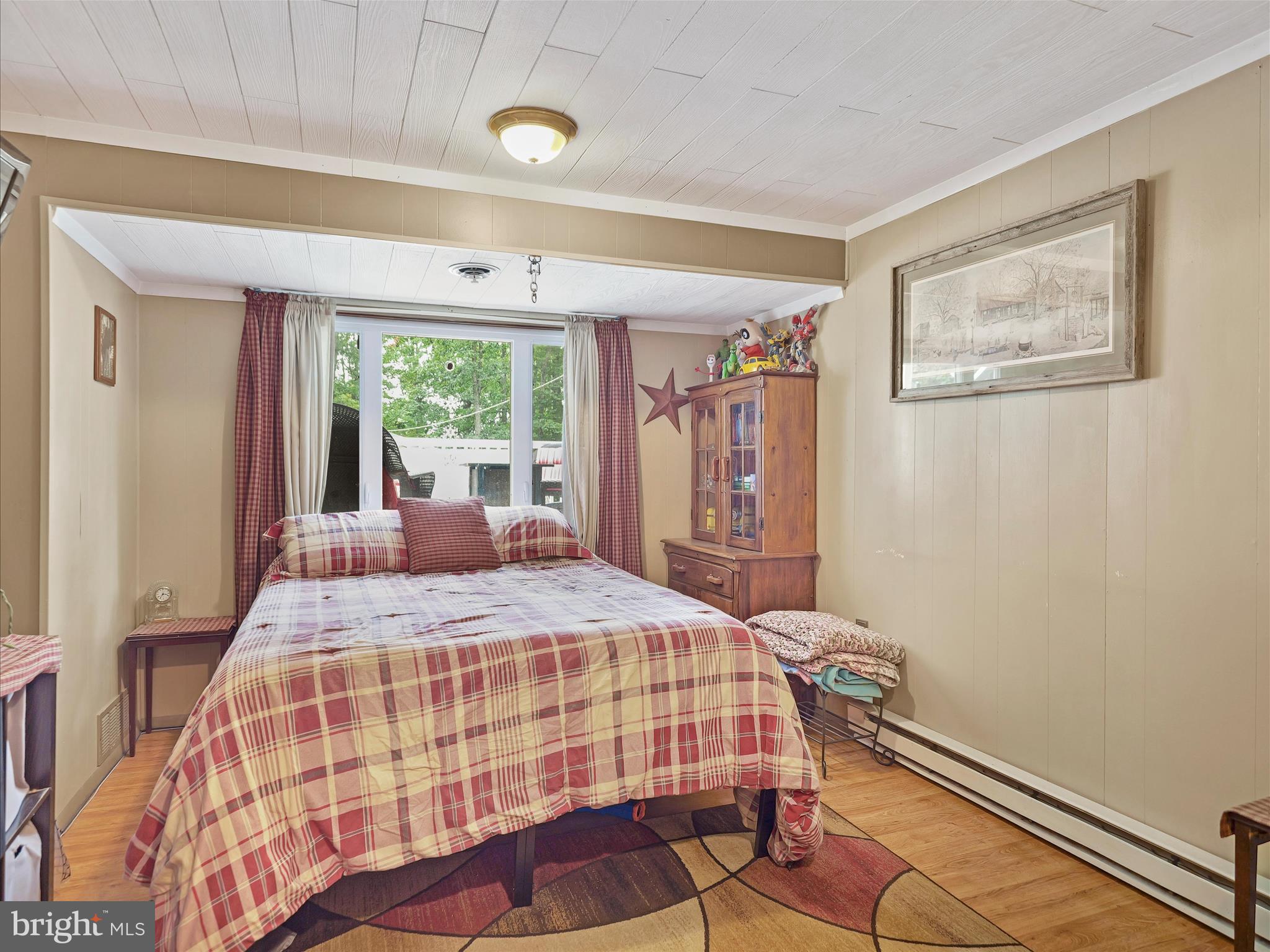 KNOB HILL - Residential