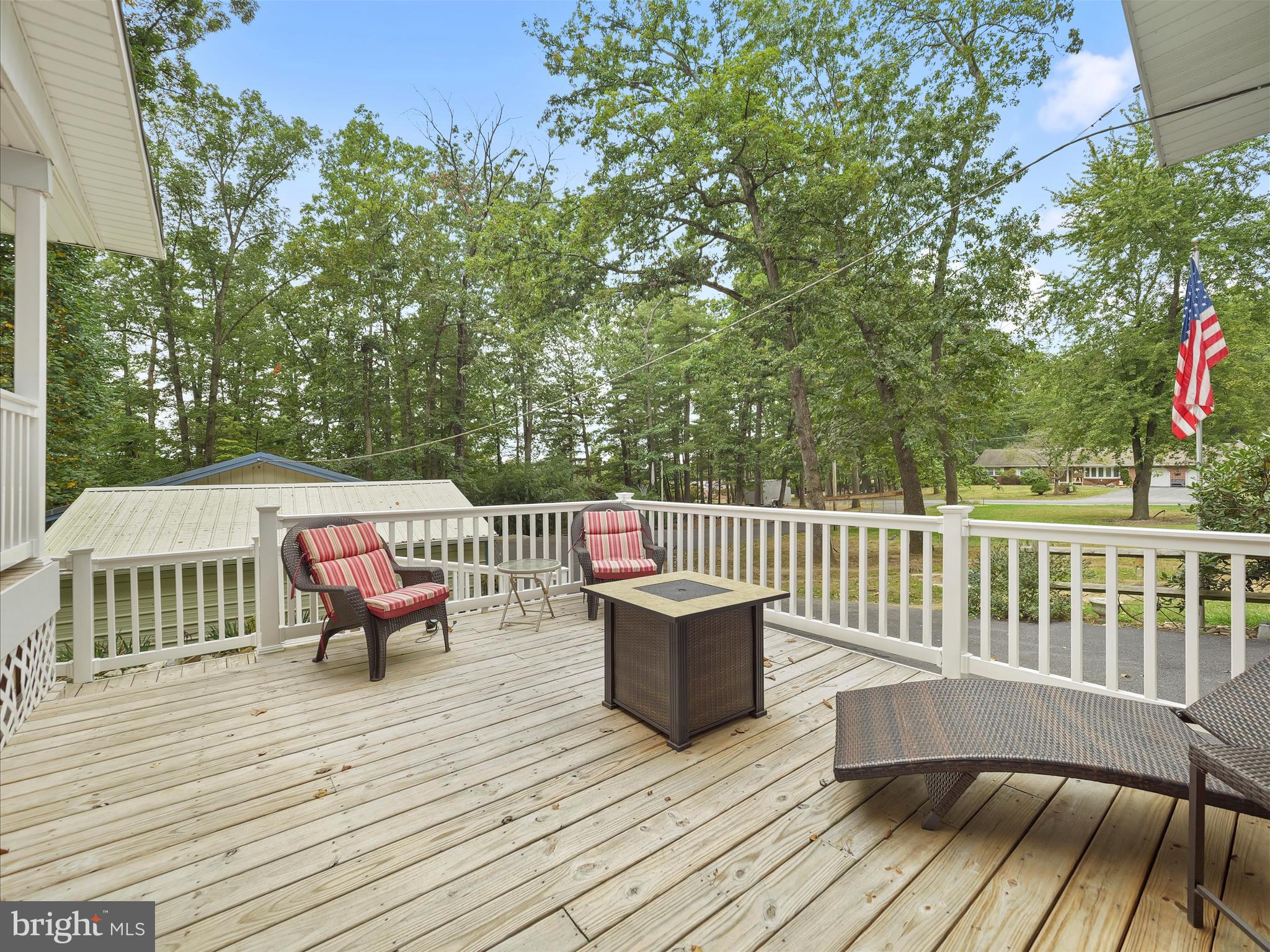 KNOB HILL - Residential