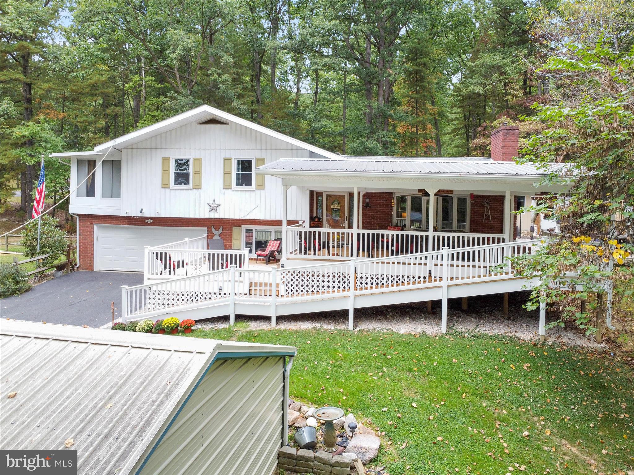 KNOB HILL - Residential