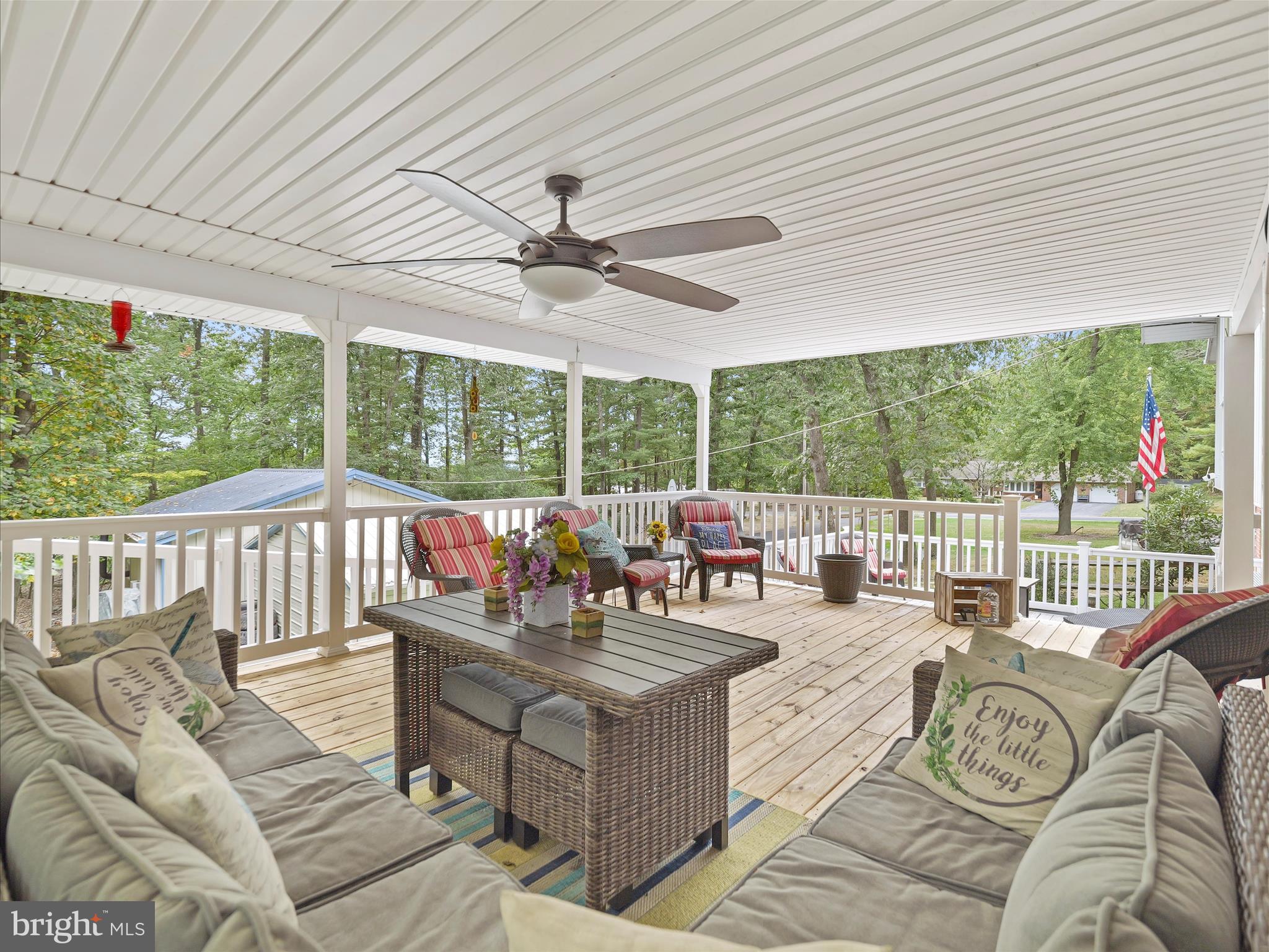 KNOB HILL - Residential