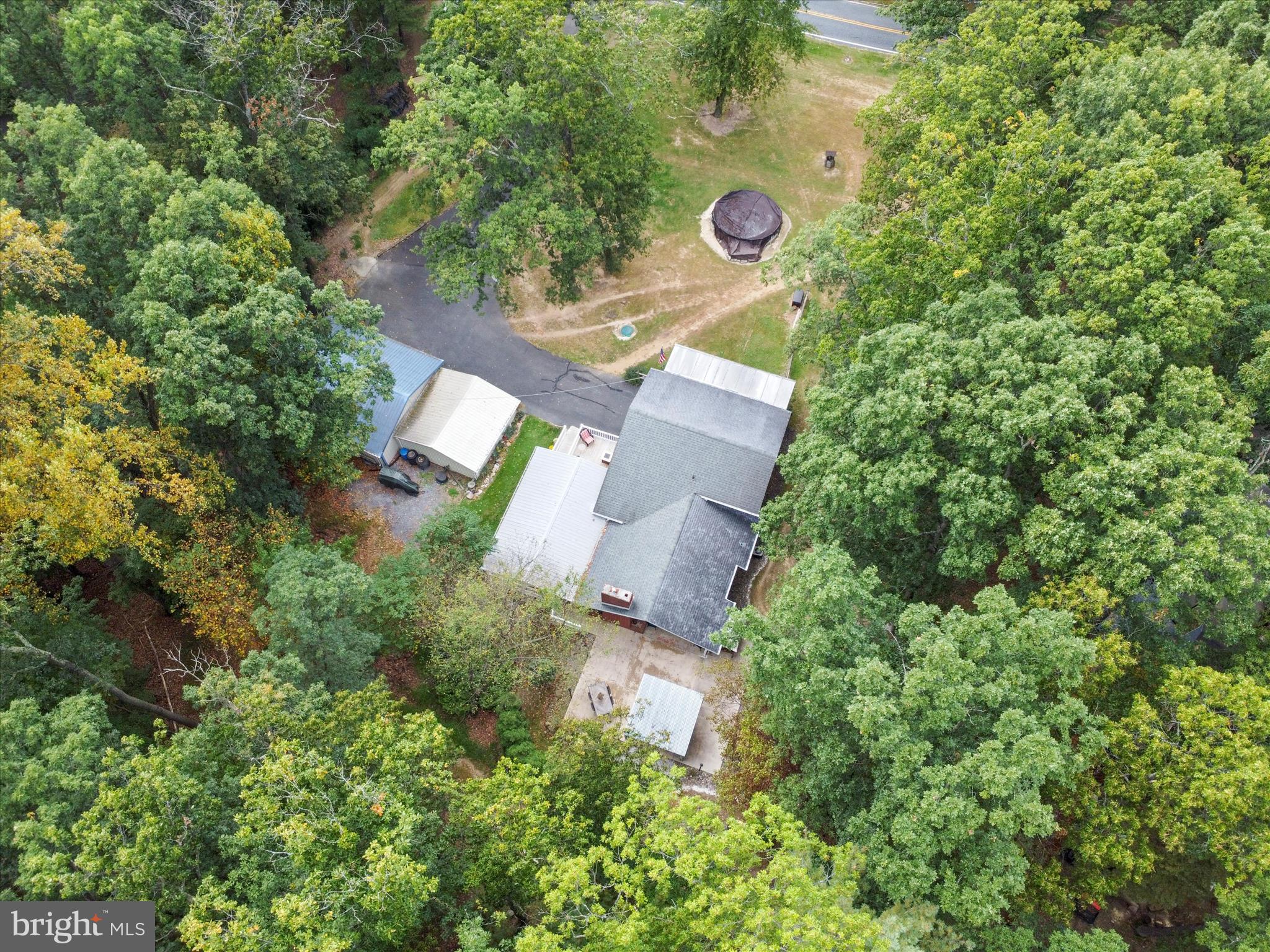 KNOB HILL - Residential