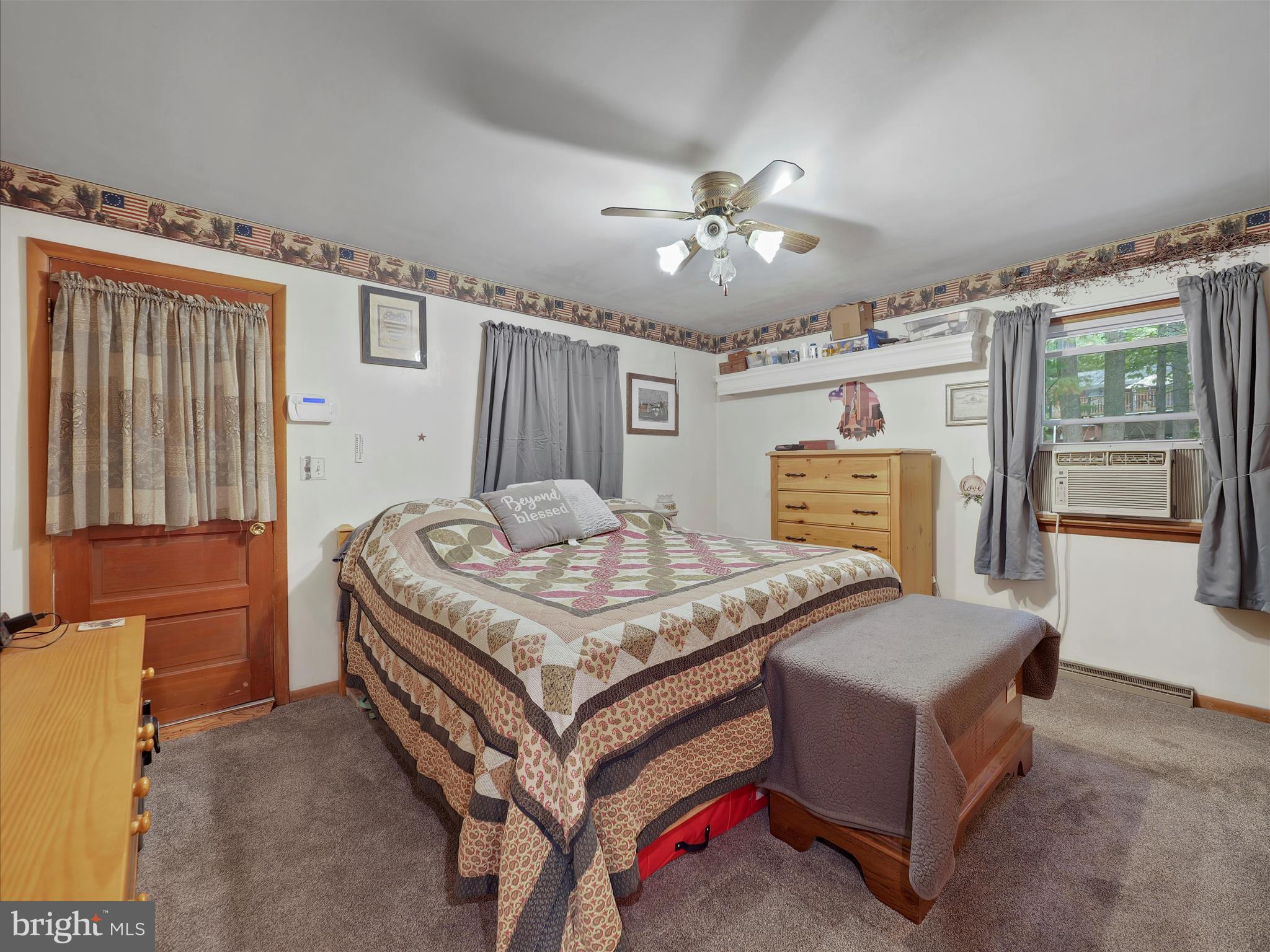 KNOB HILL - Residential