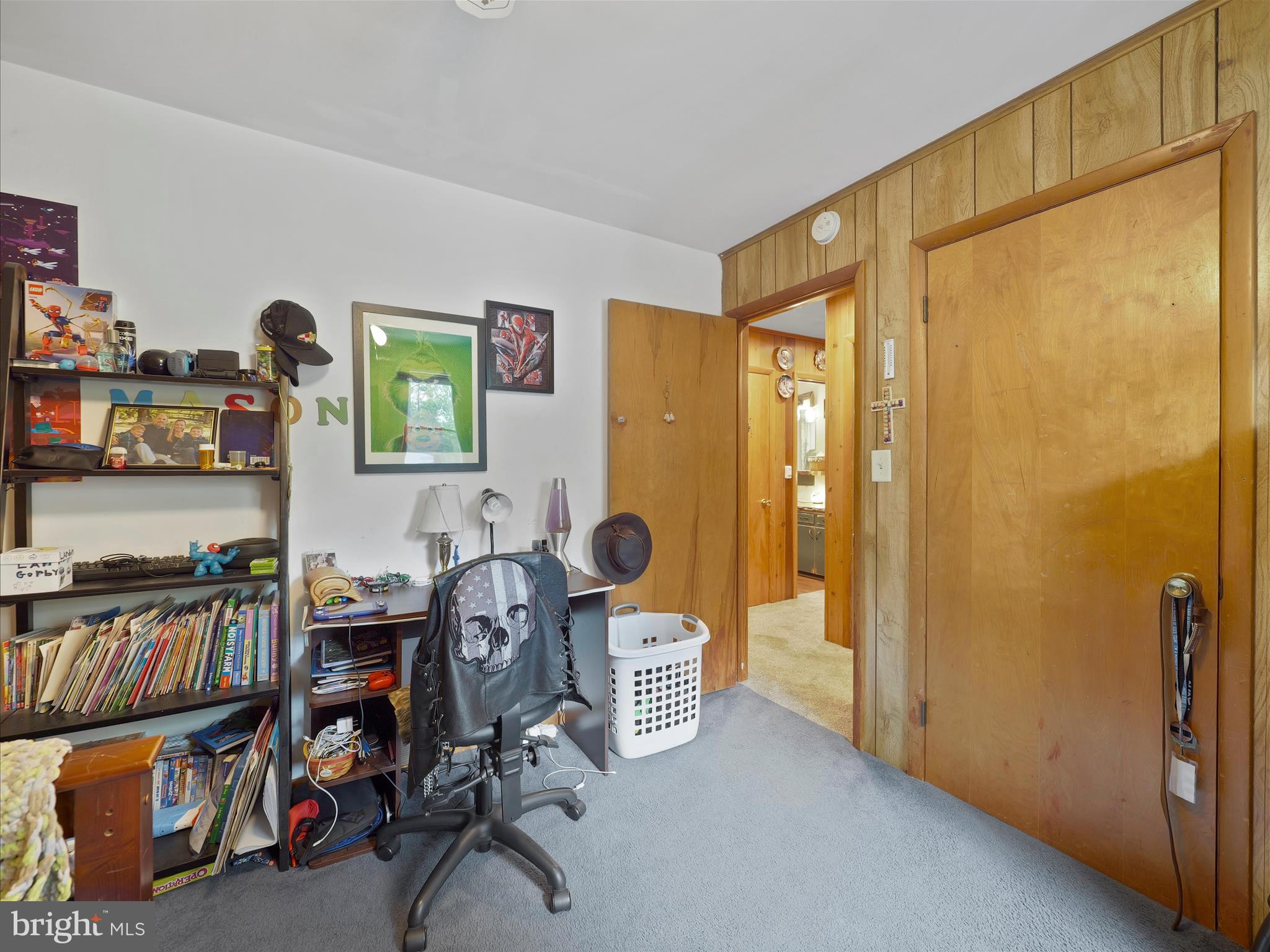 KNOB HILL - Residential