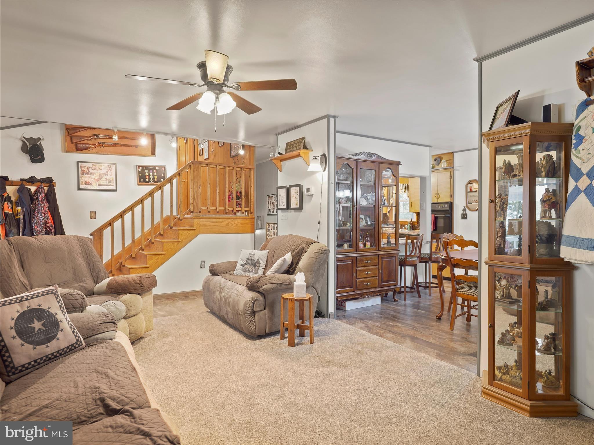 KNOB HILL - Residential