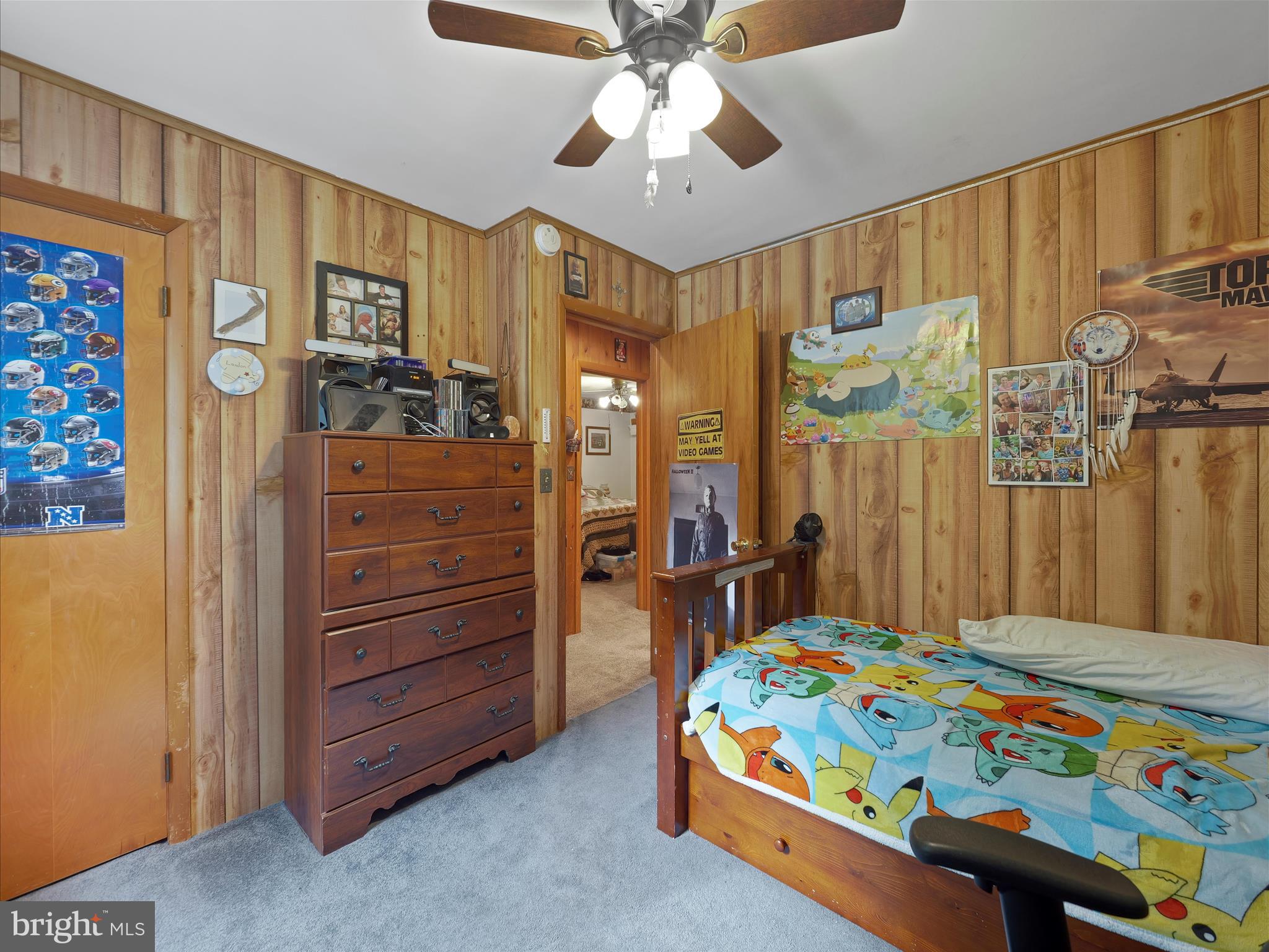 KNOB HILL - Residential