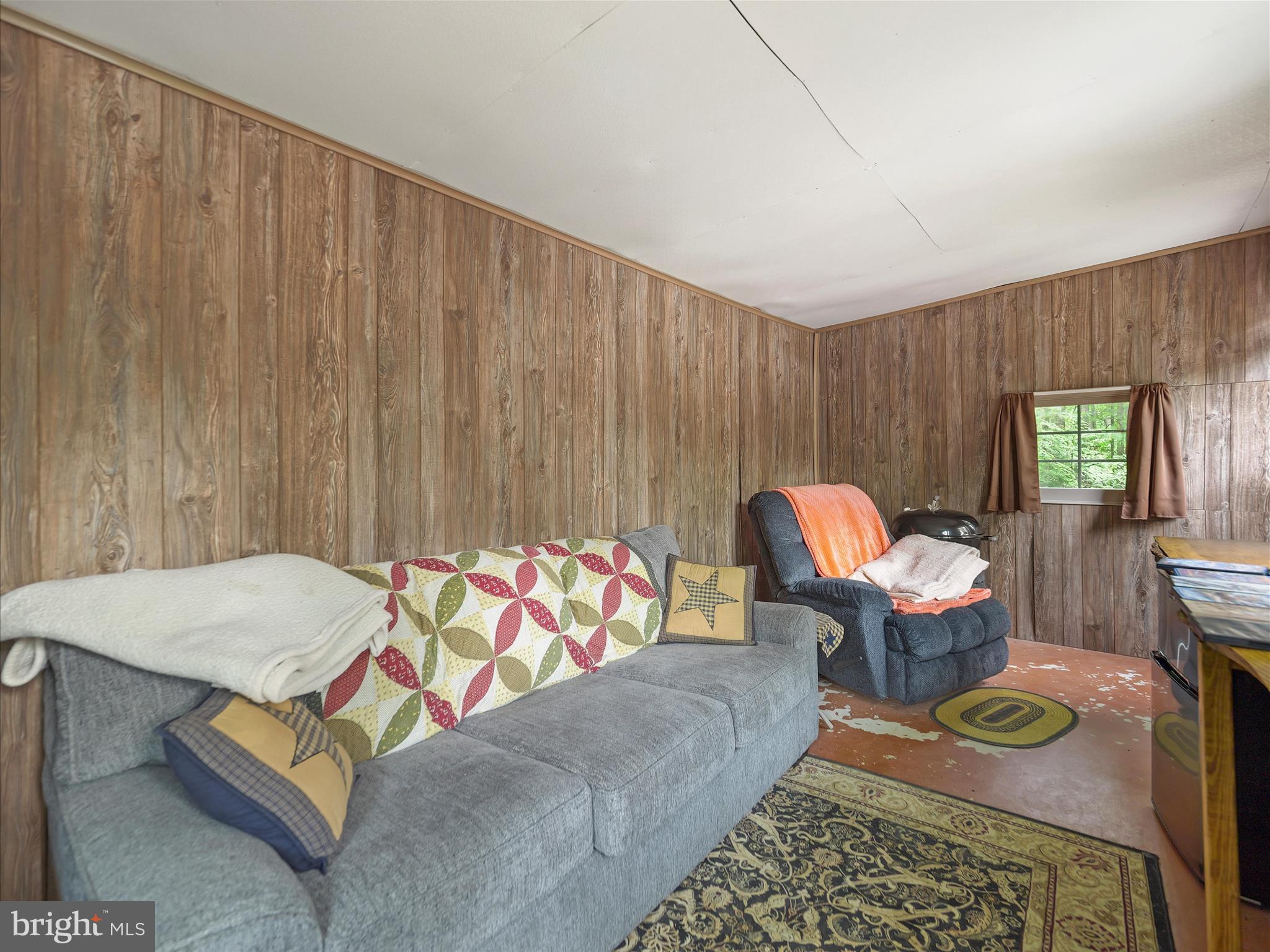 KNOB HILL - Residential