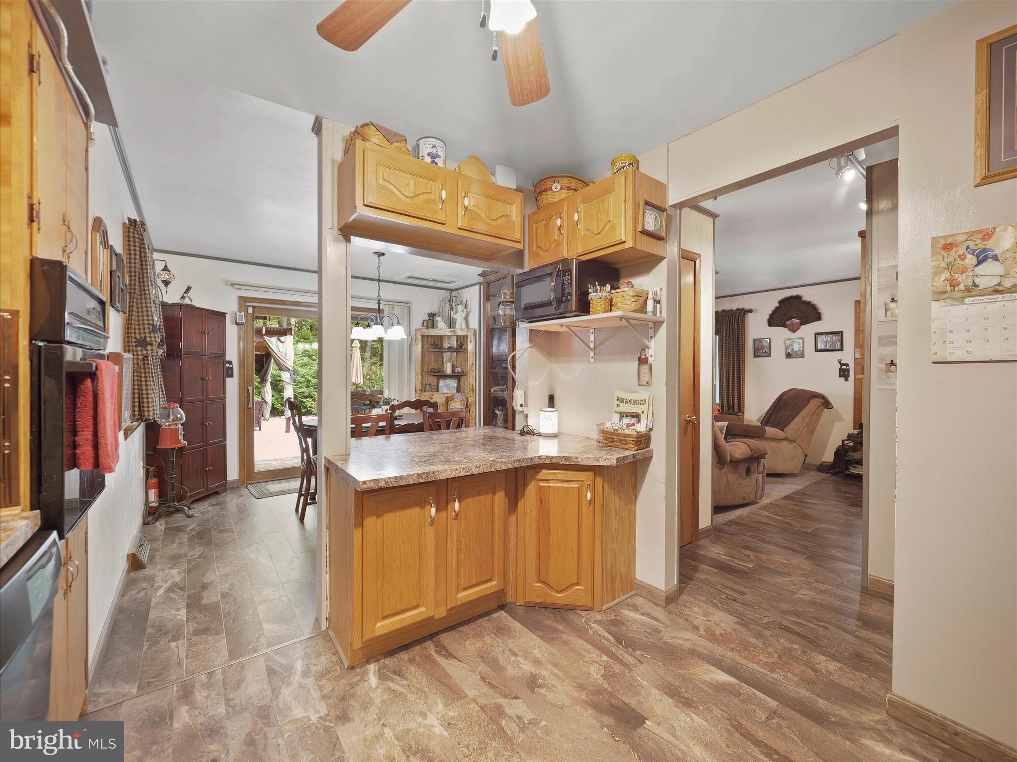 KNOB HILL - Residential