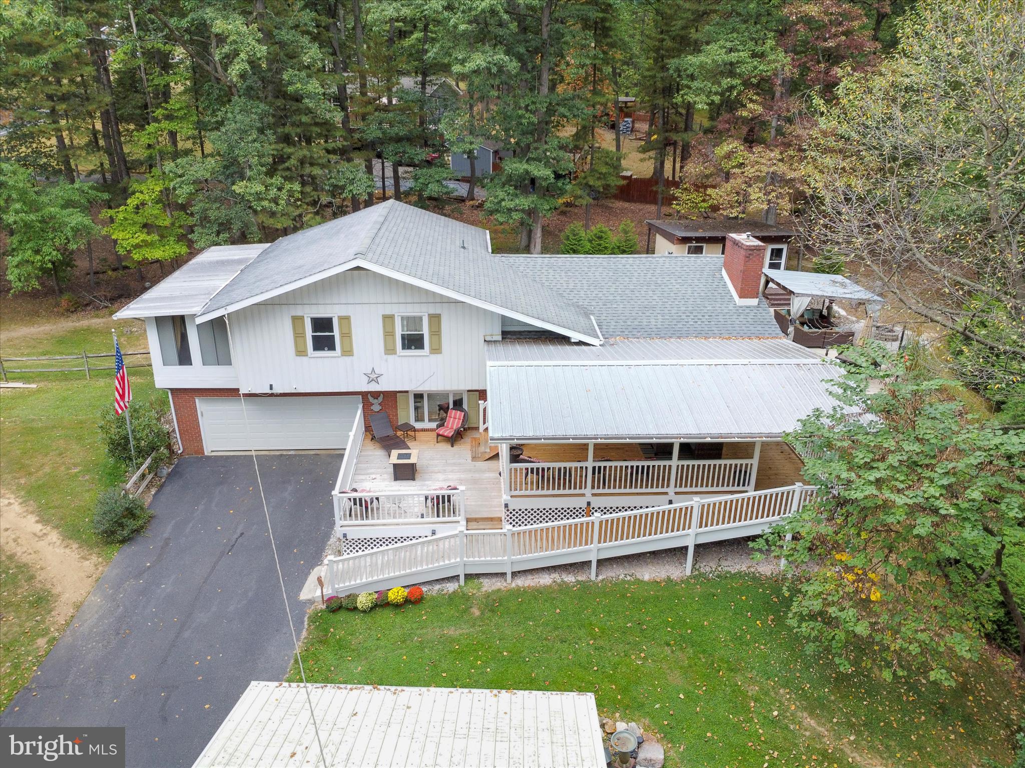 KNOB HILL - Residential