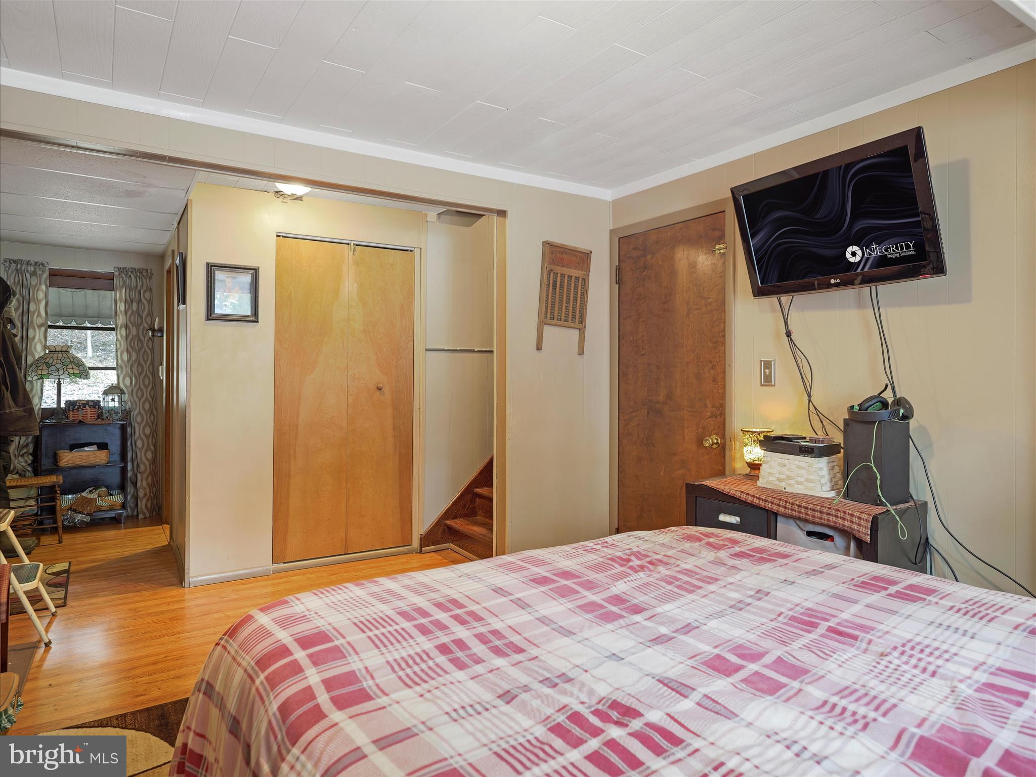 KNOB HILL - Residential