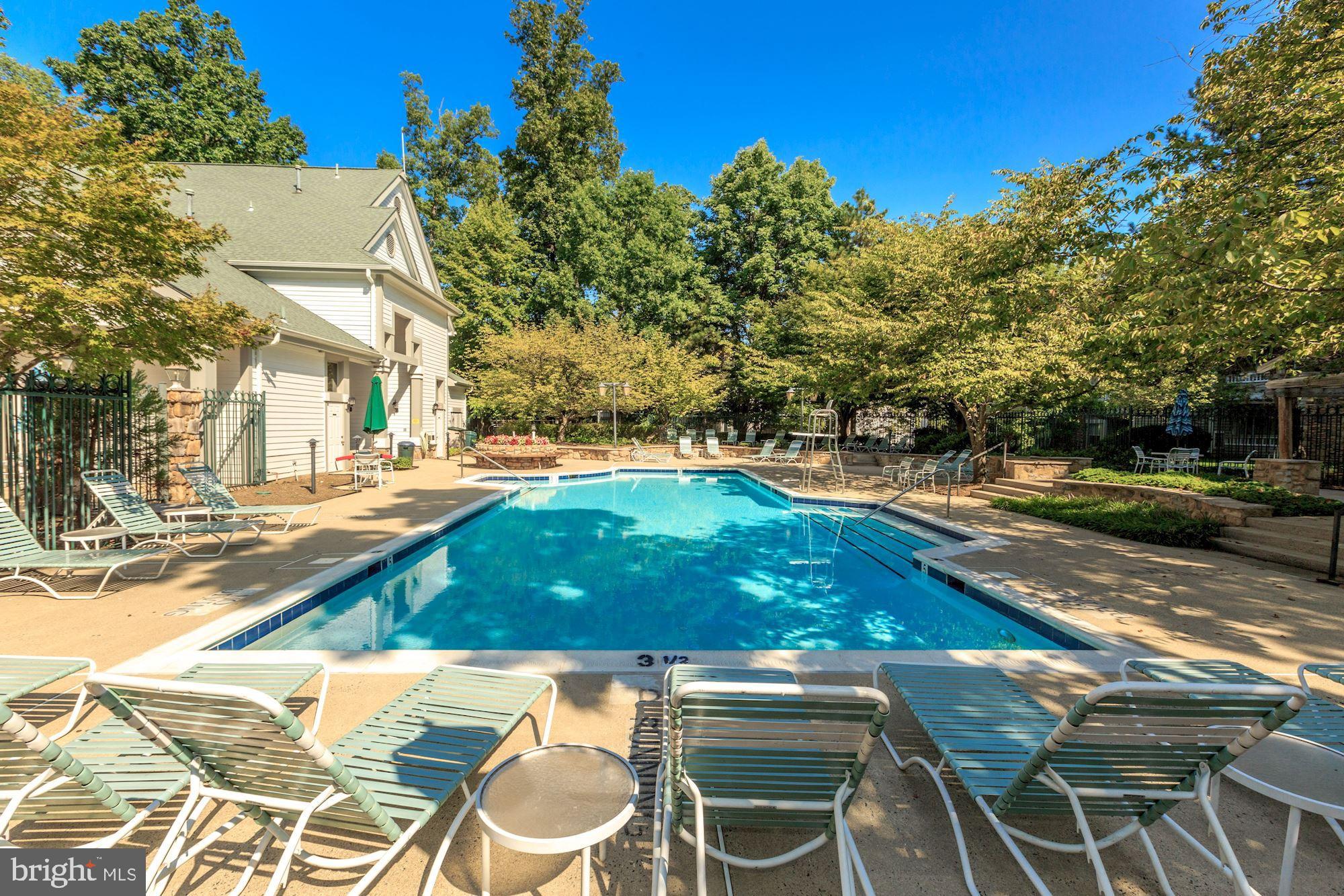 STONECROFT CONDO - Residential