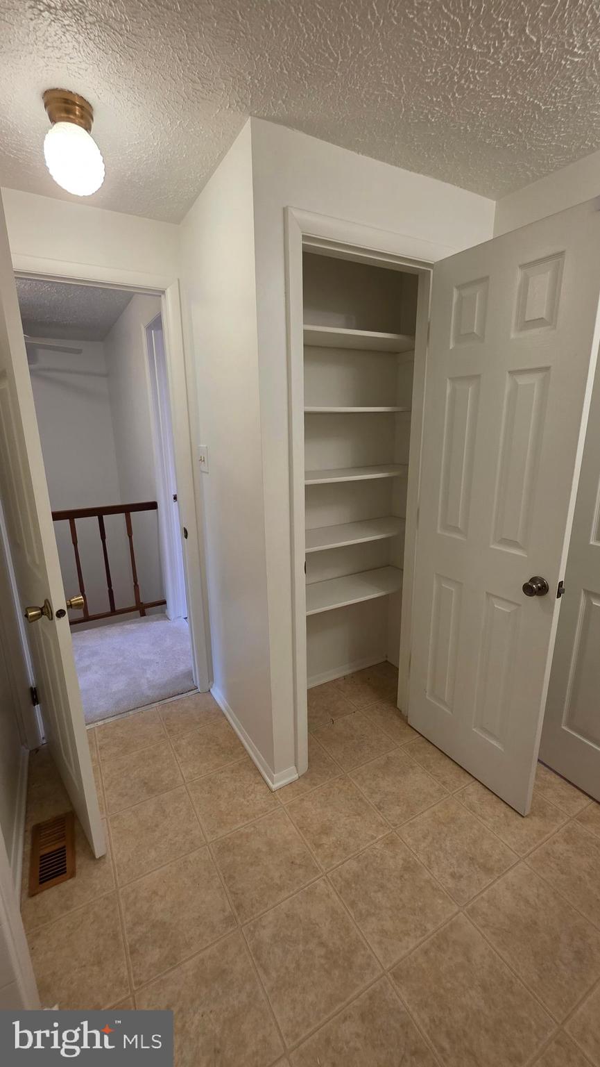 AMBER MEADOWS - Residential