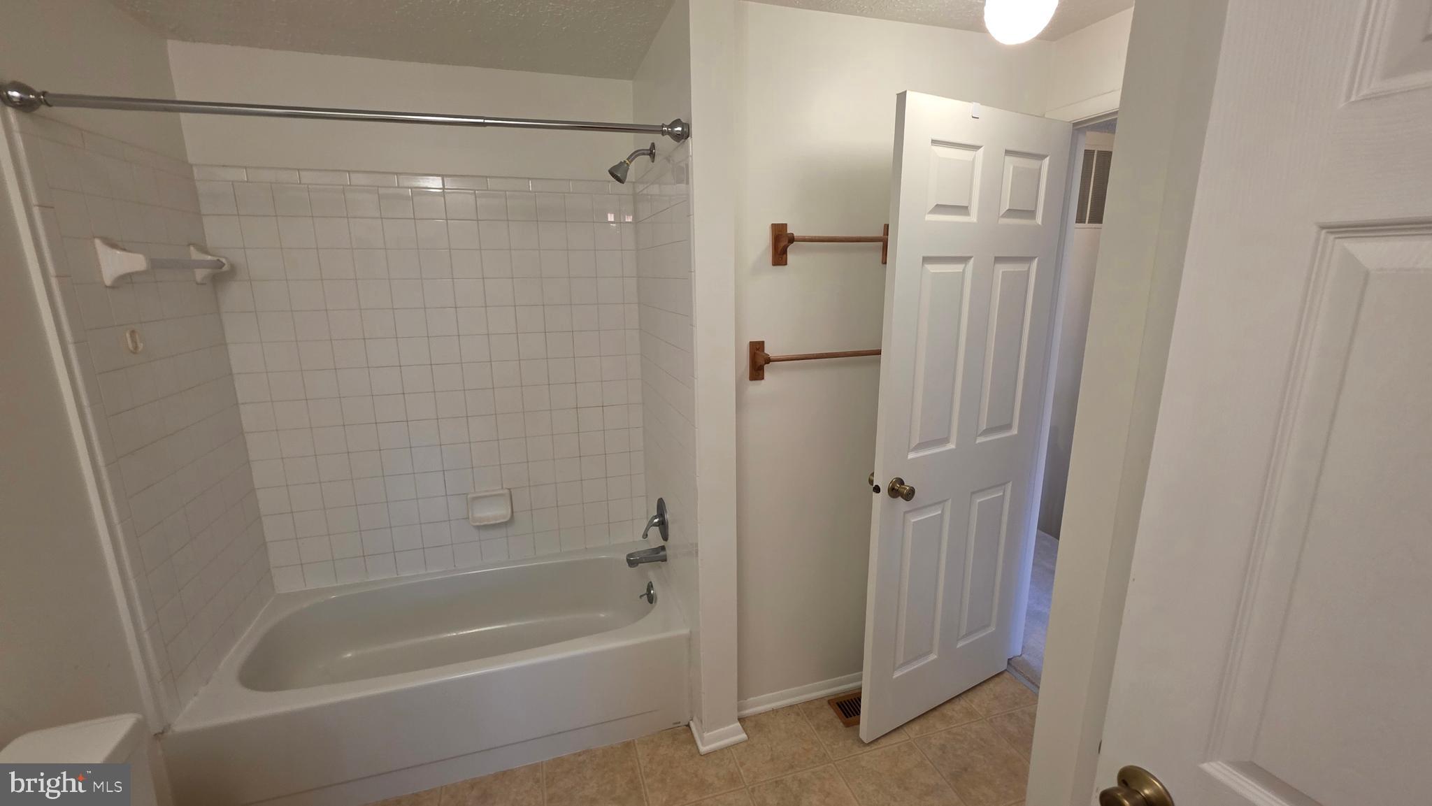 AMBER MEADOWS - Residential