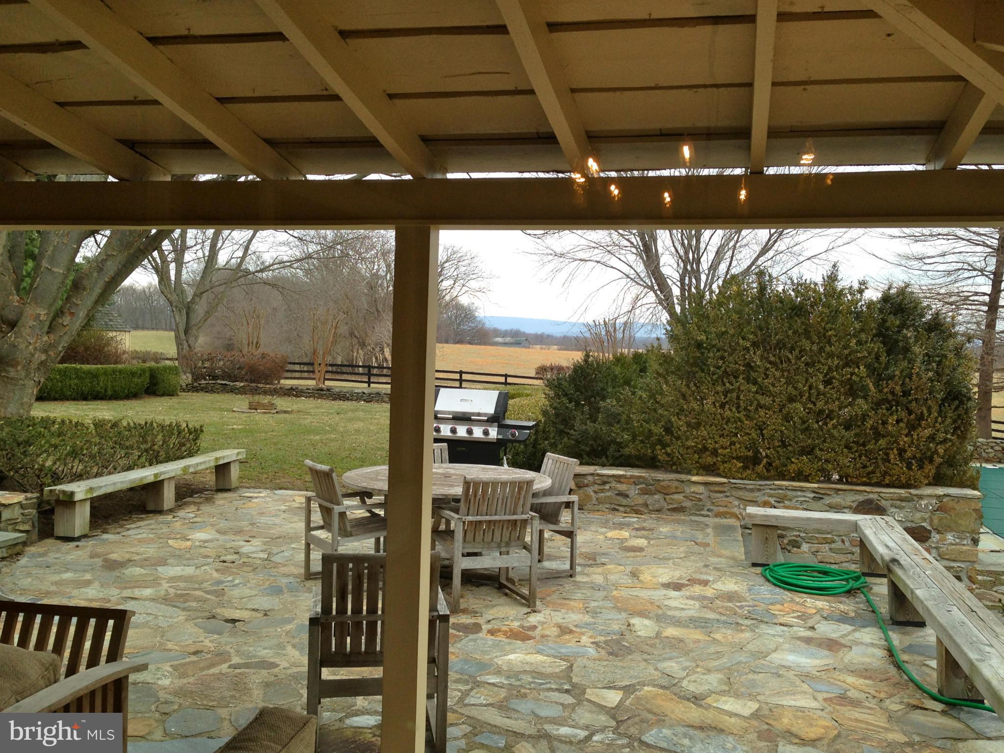 HUNTING HILL FARMS - Residential