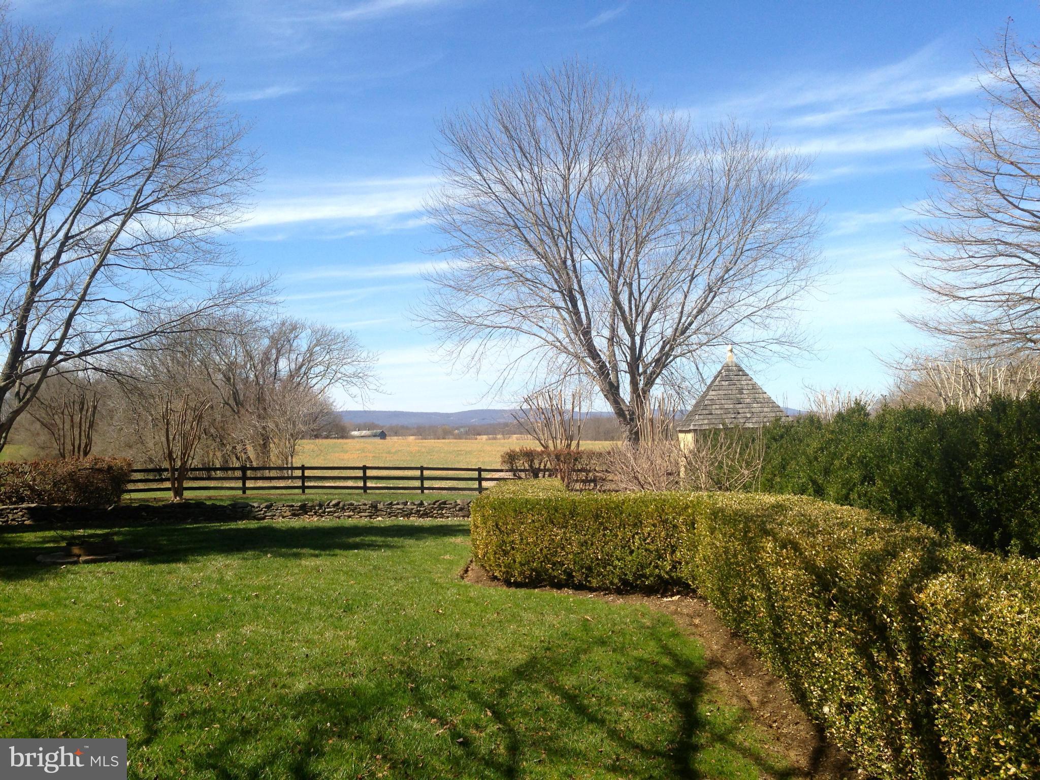 HUNTING HILL FARMS - Residential