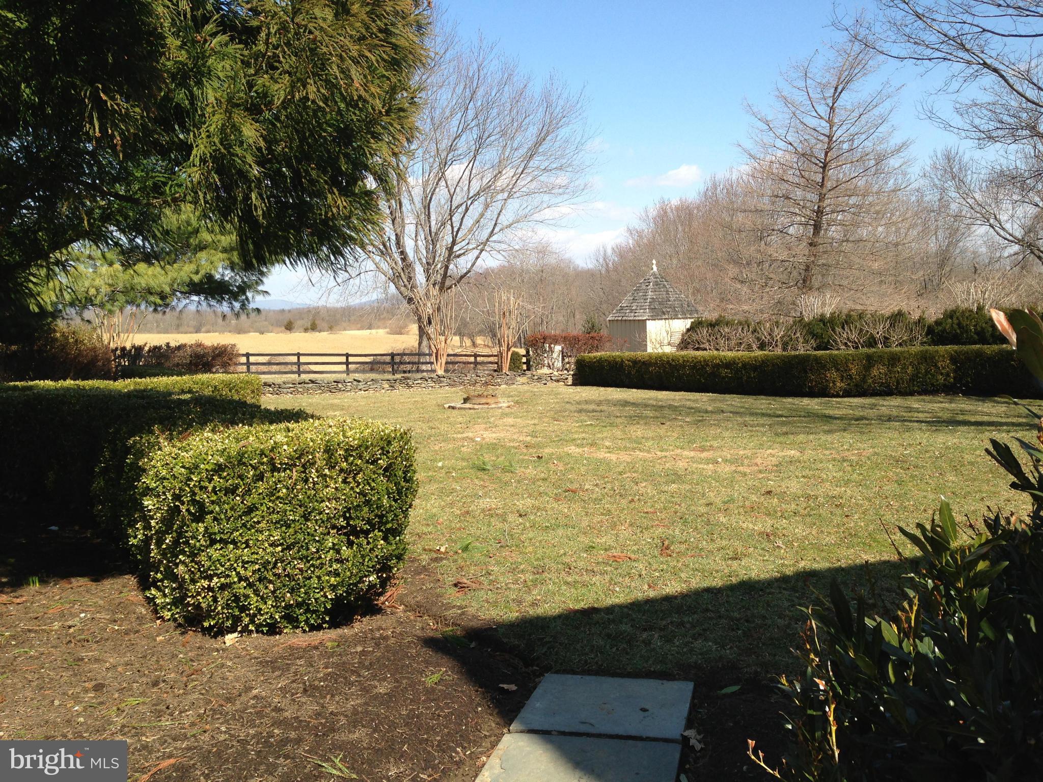 HUNTING HILL FARMS - Residential