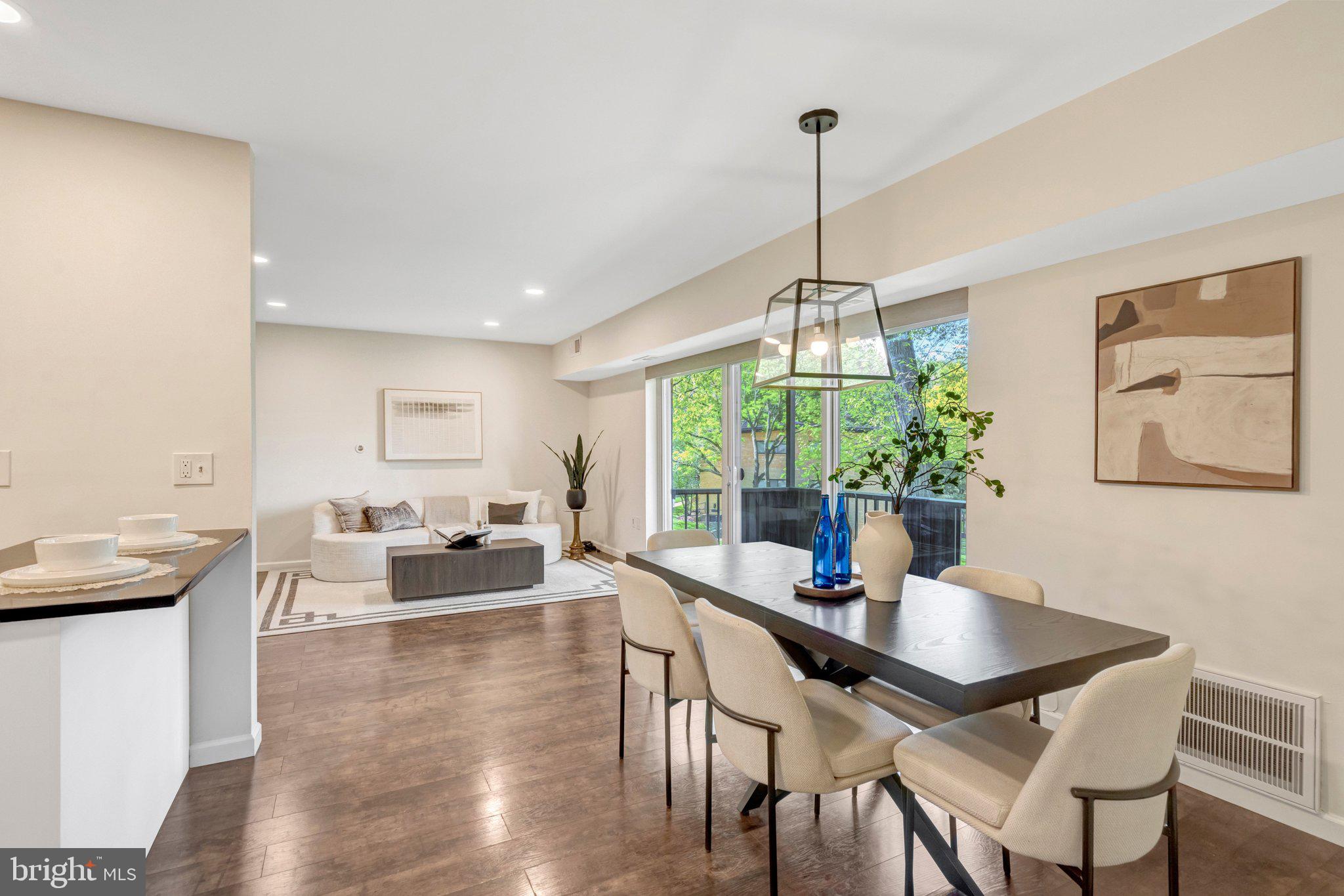 MCLEAN HILLS - Residential