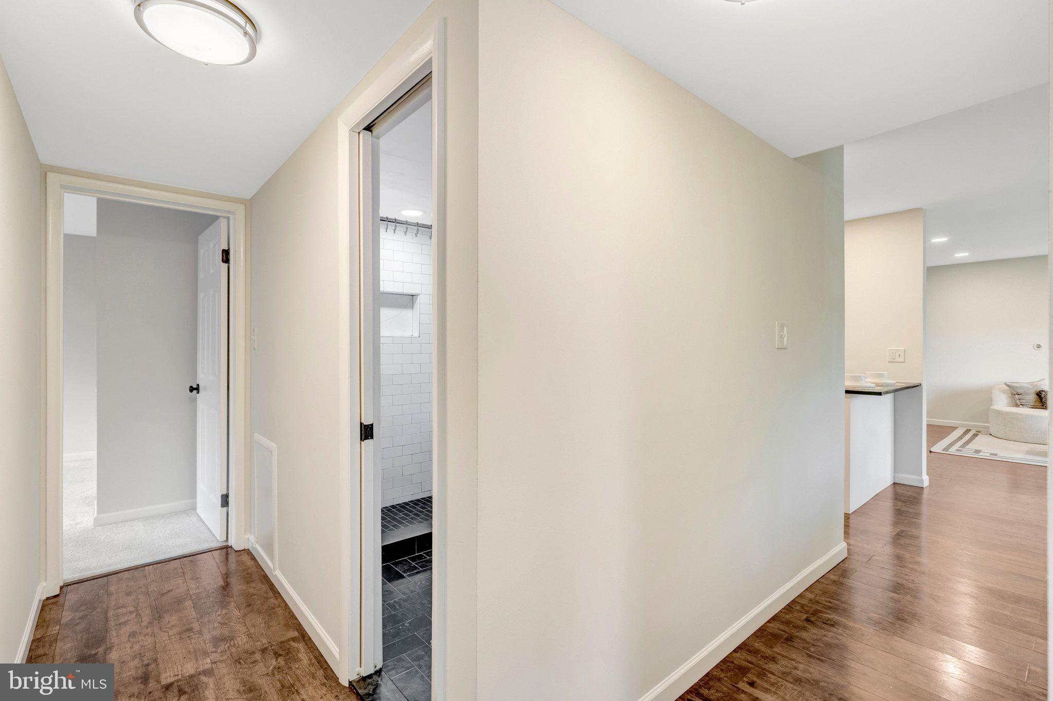 MCLEAN HILLS - Residential