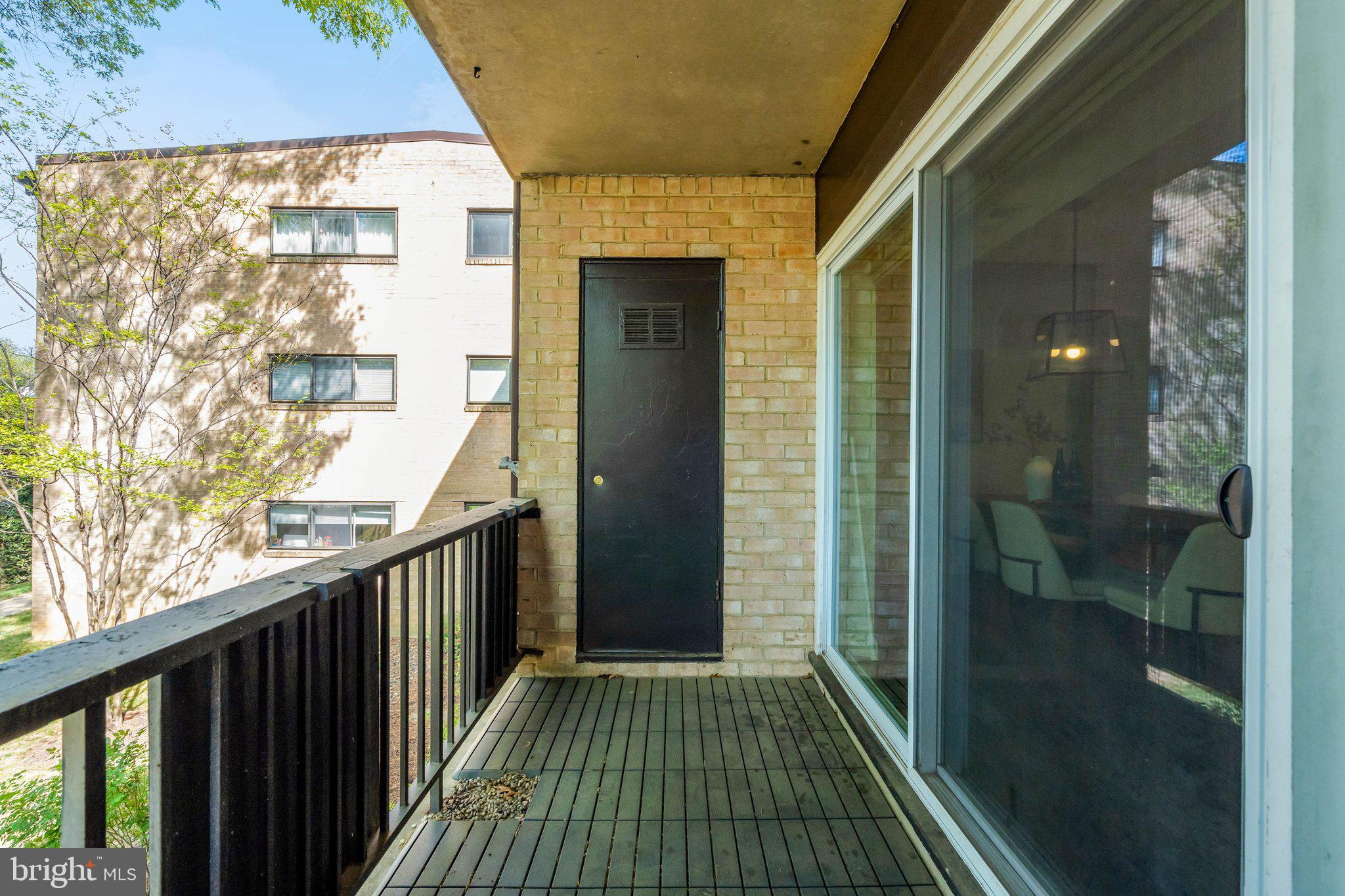 MCLEAN HILLS - Residential