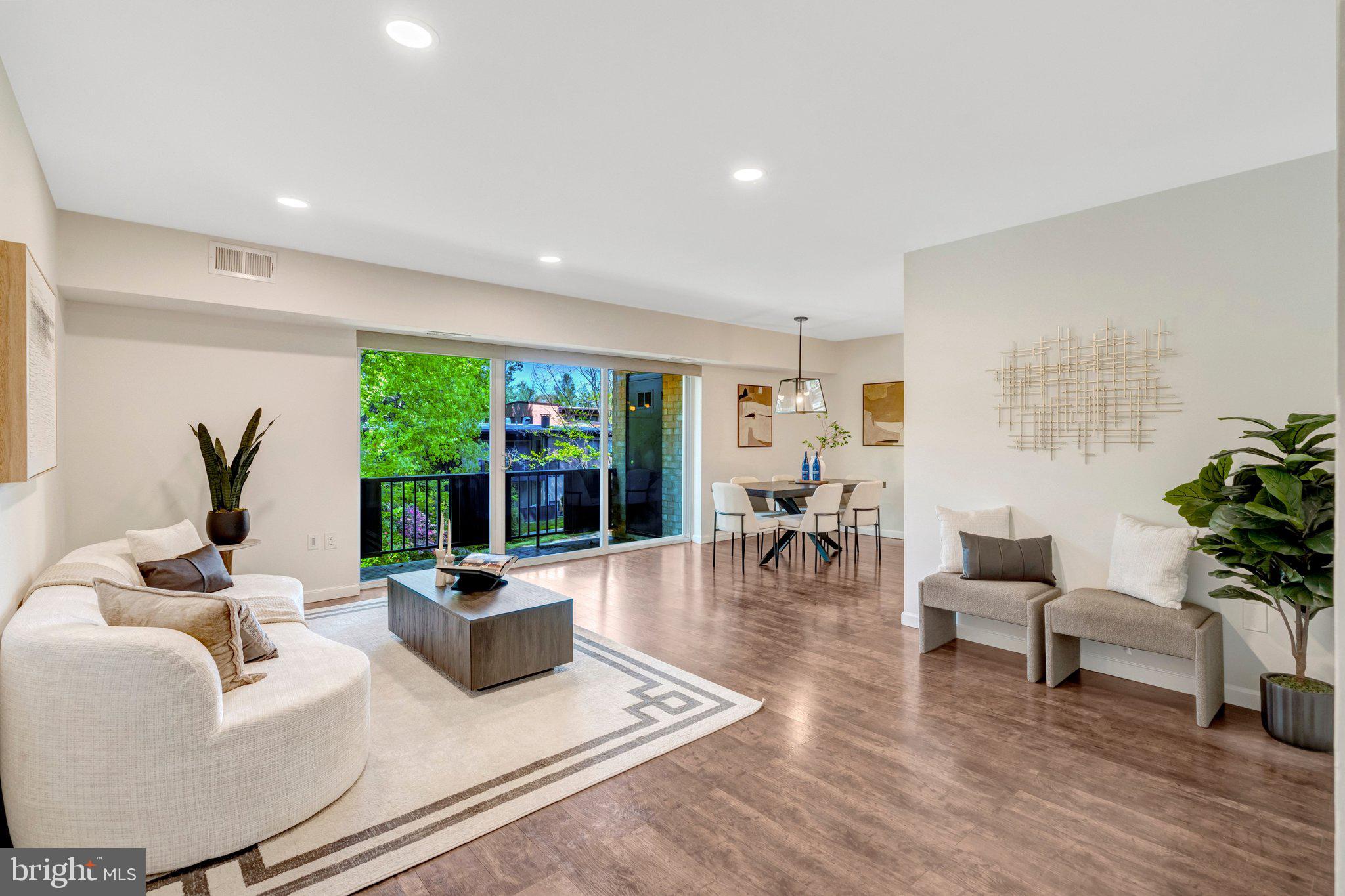 MCLEAN HILLS - Residential