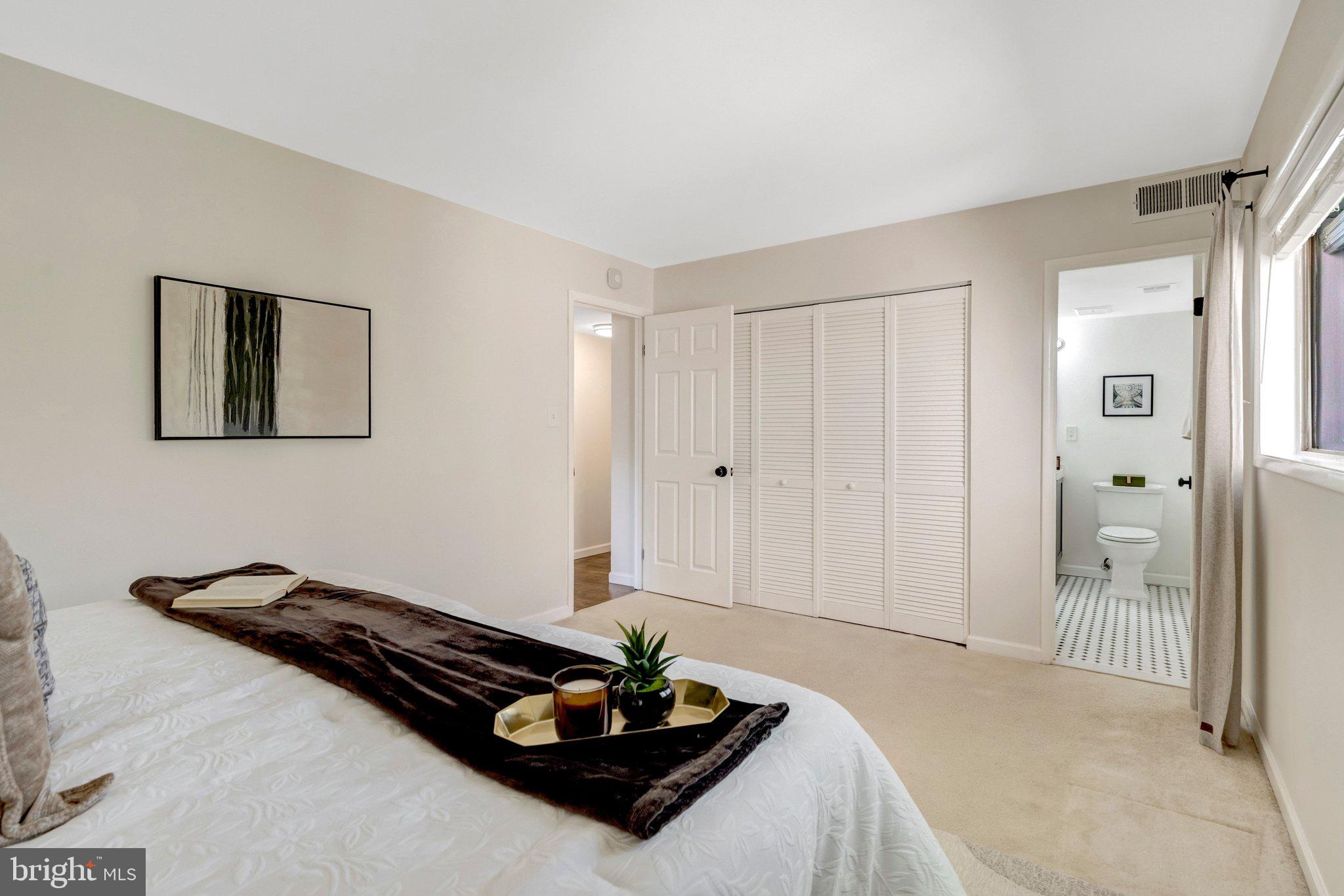 MCLEAN HILLS - Residential