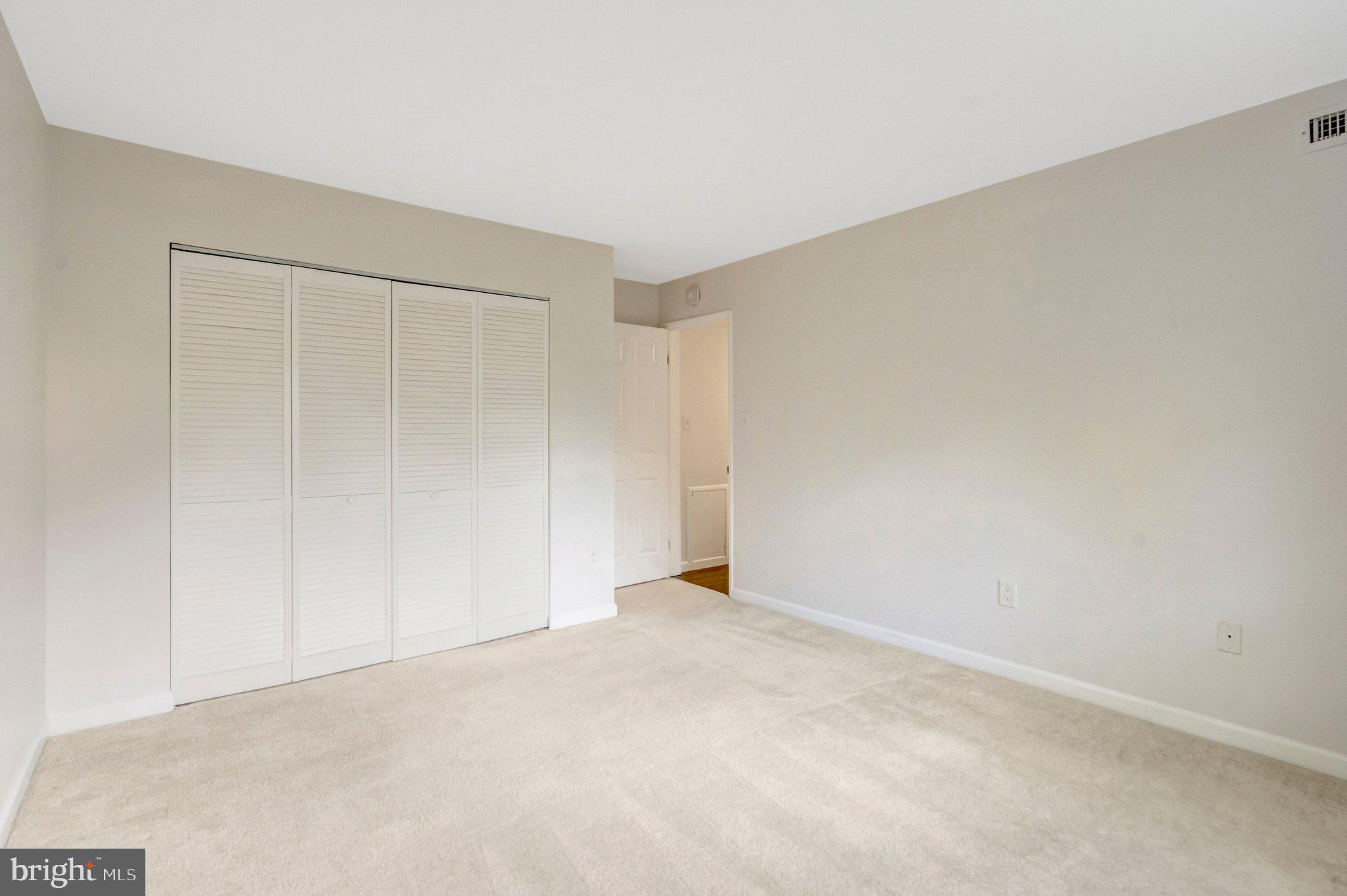 MCLEAN HILLS - Residential