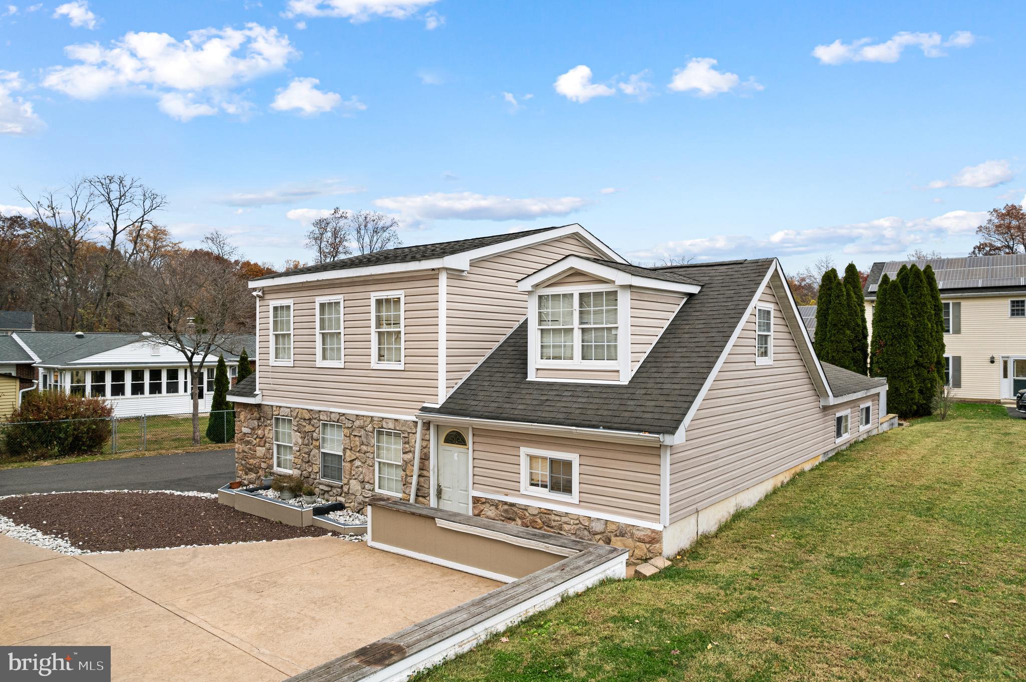 HIGHLAND PINES - Residential