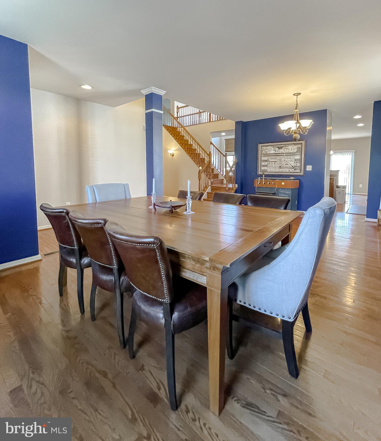 WESTBURY - Residential