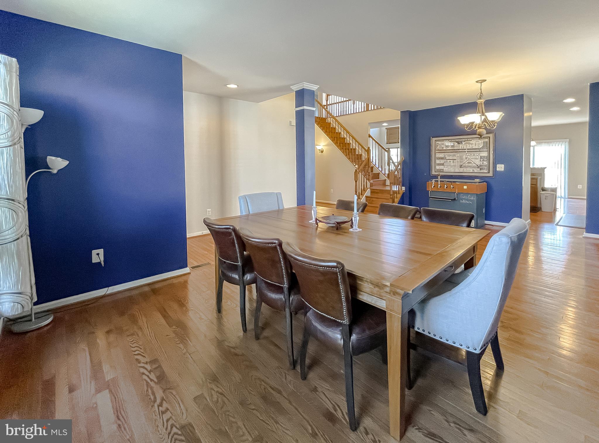 WESTBURY - Residential