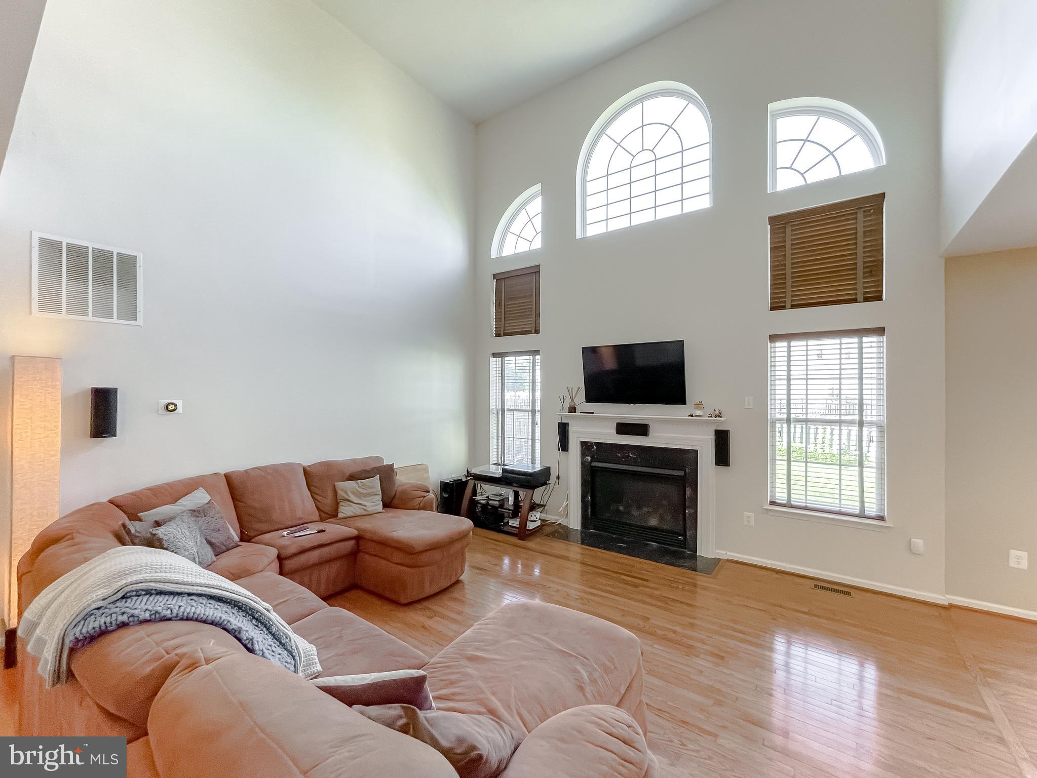 WESTBURY - Residential