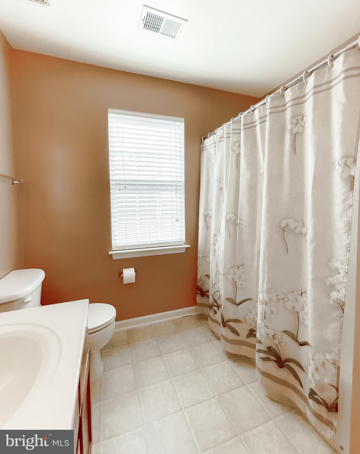 WESTBURY - Residential