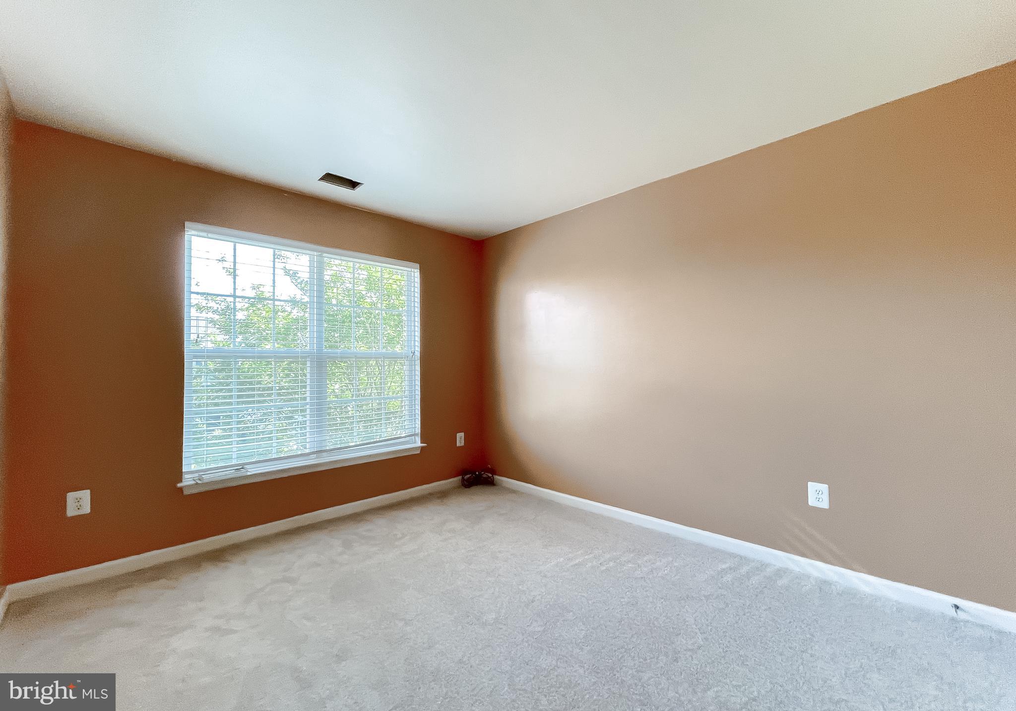 WESTBURY - Residential