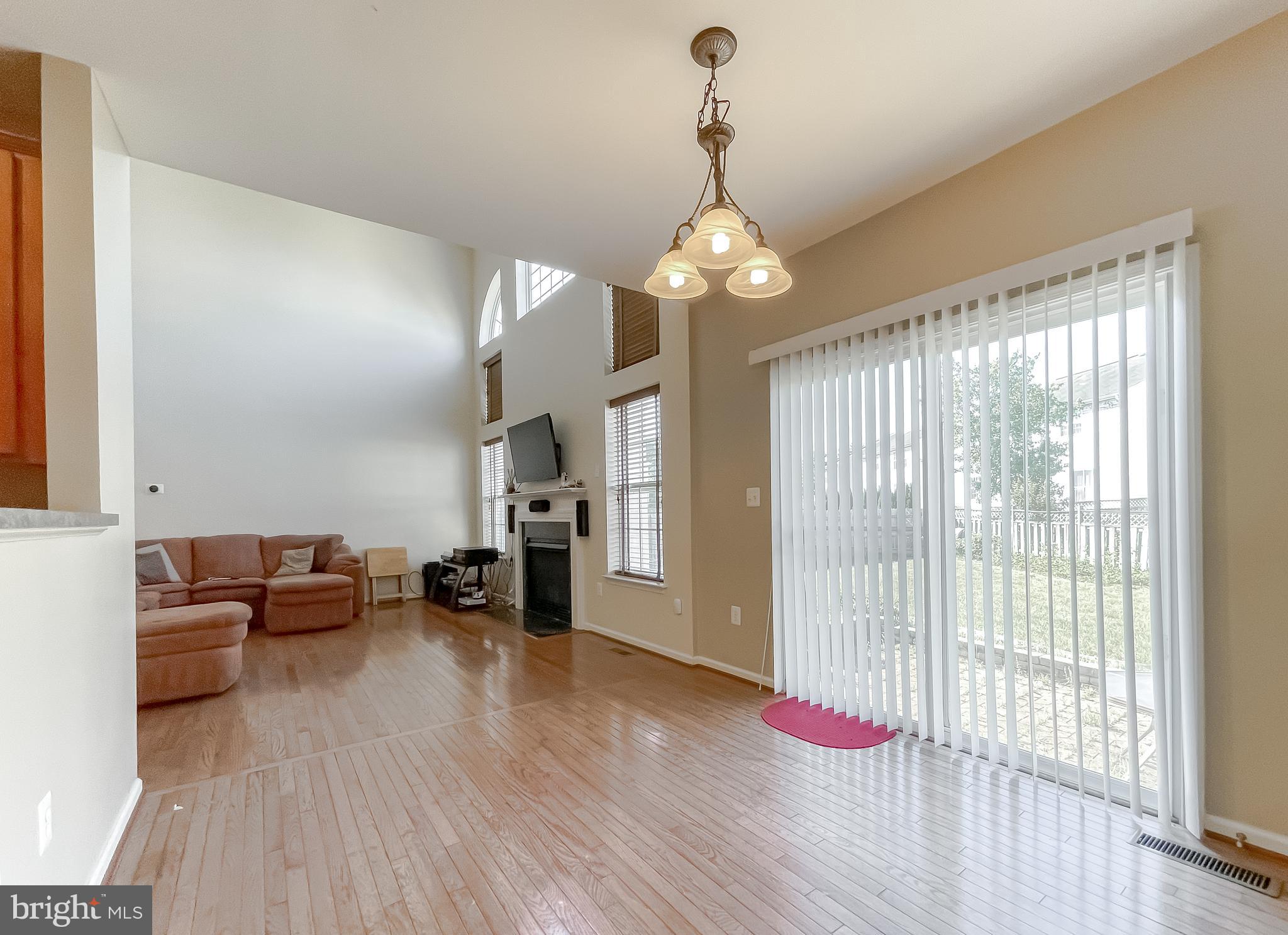 WESTBURY - Residential