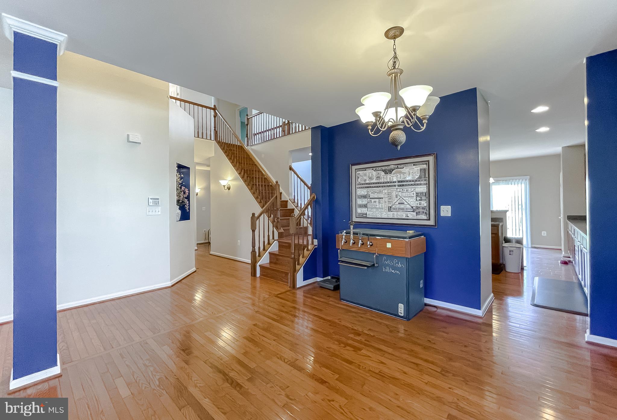 WESTBURY - Residential