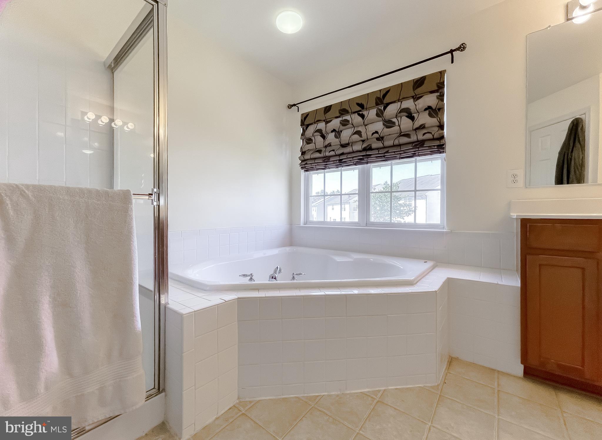 WESTBURY - Residential