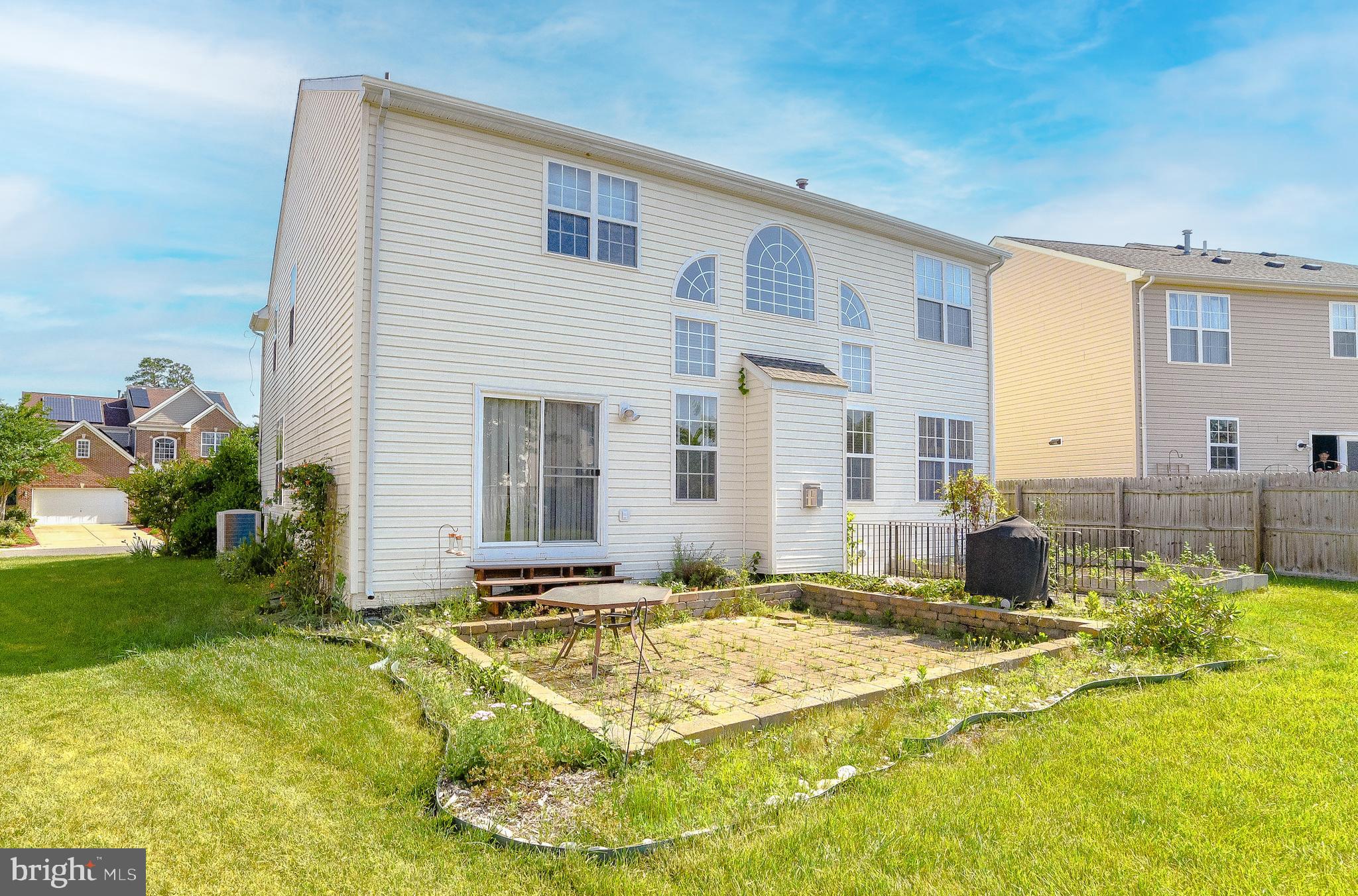 WESTBURY - Residential