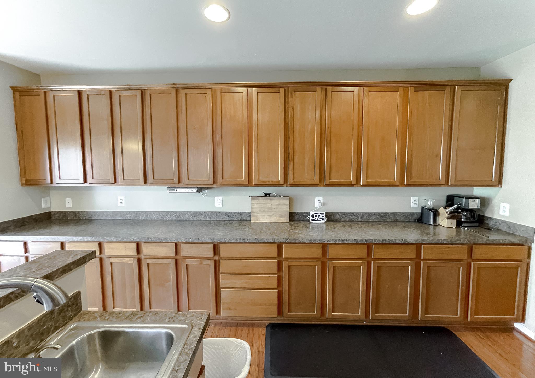 WESTBURY - Residential