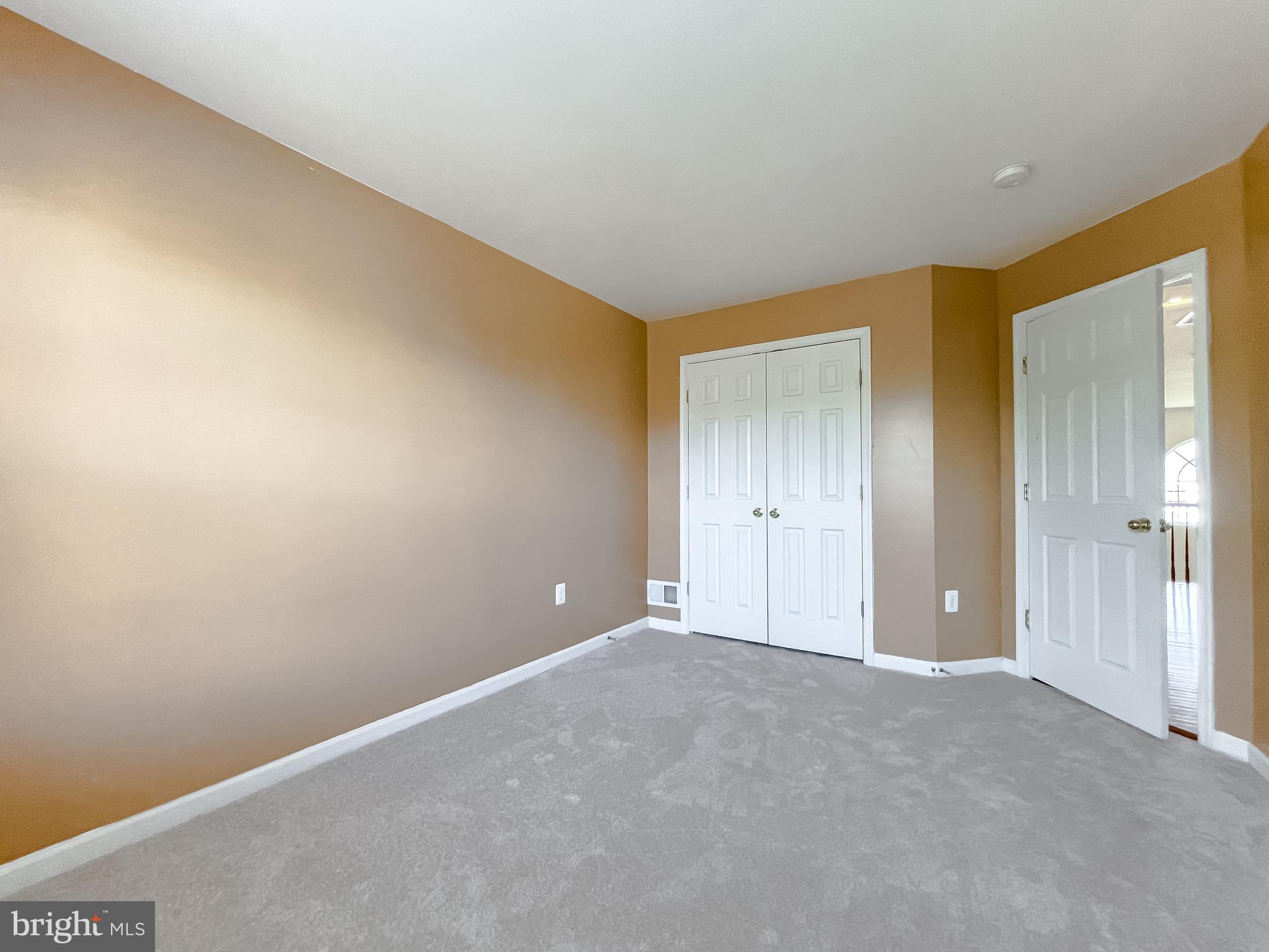 WESTBURY - Residential