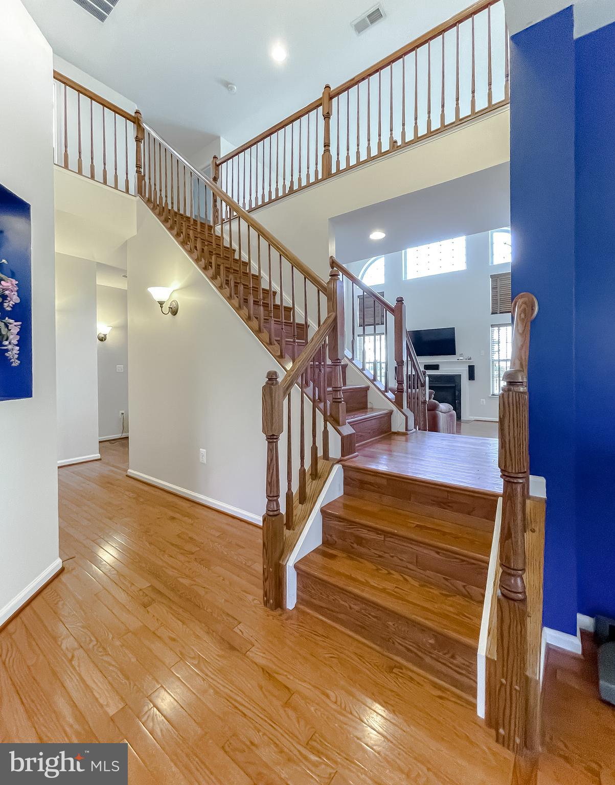 WESTBURY - Residential