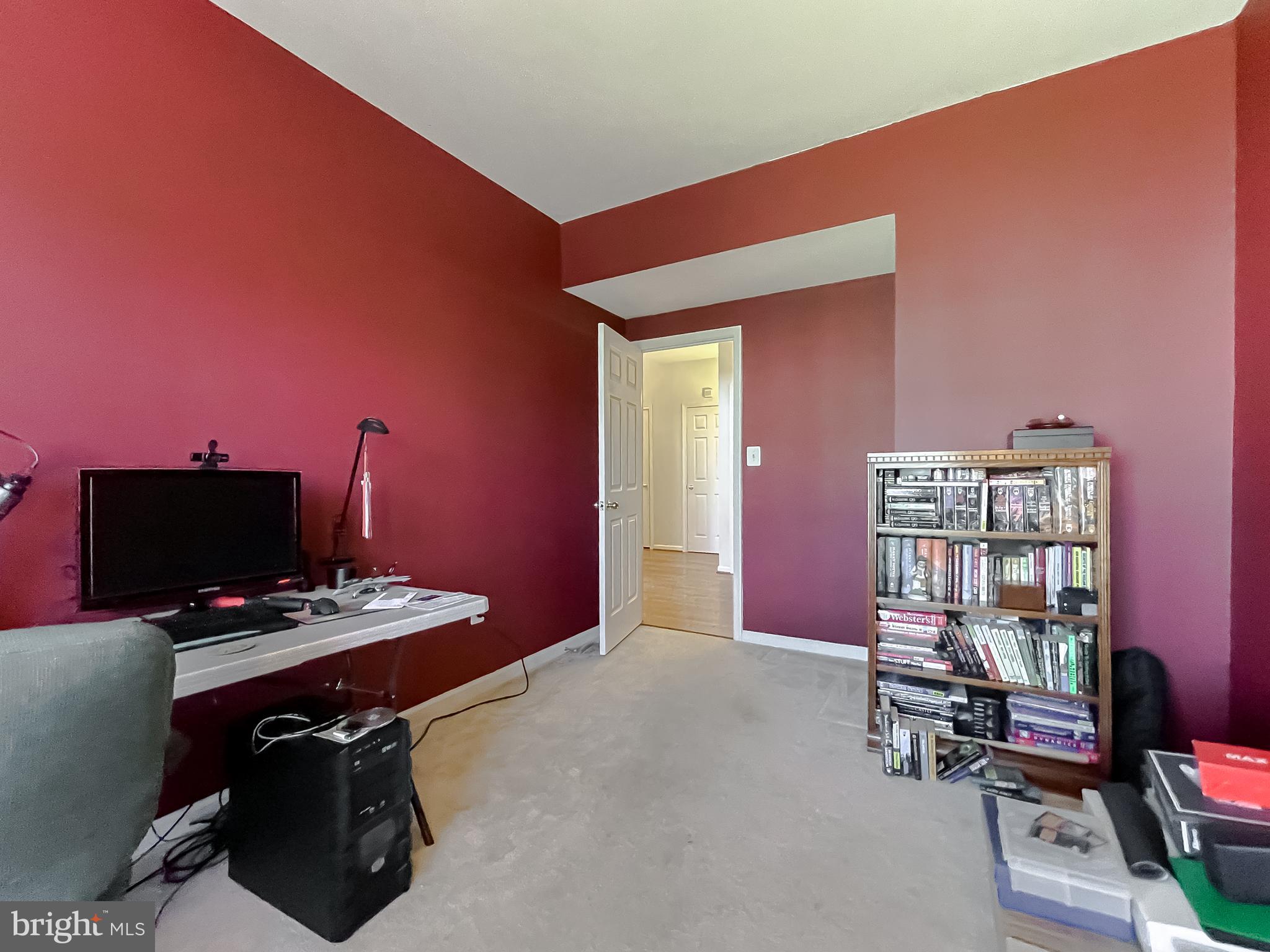 WESTBURY - Residential