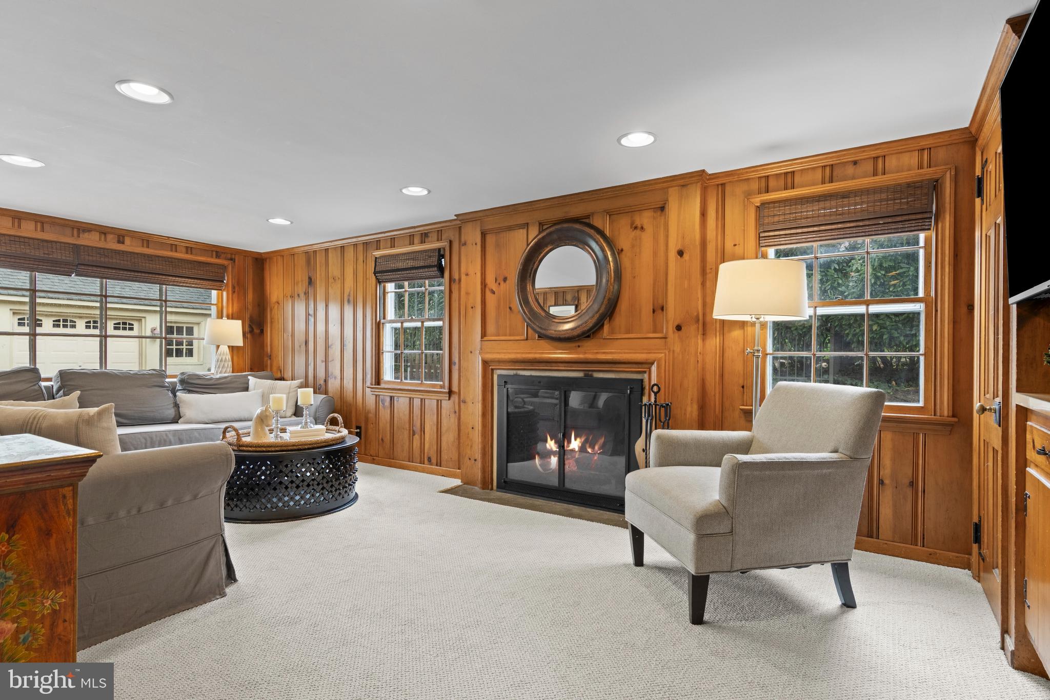 SOUTH WAYNE - Residential