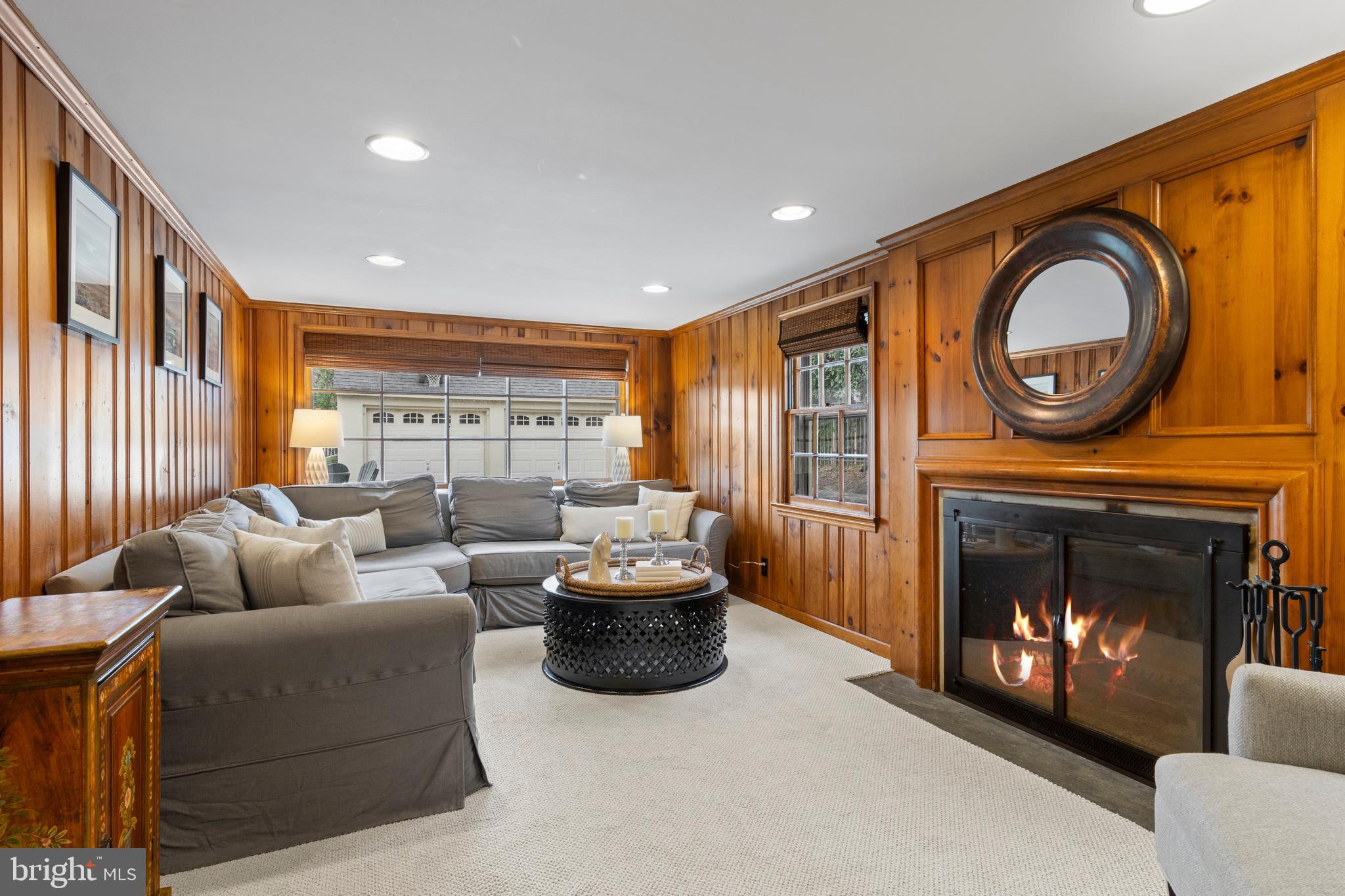 SOUTH WAYNE - Residential