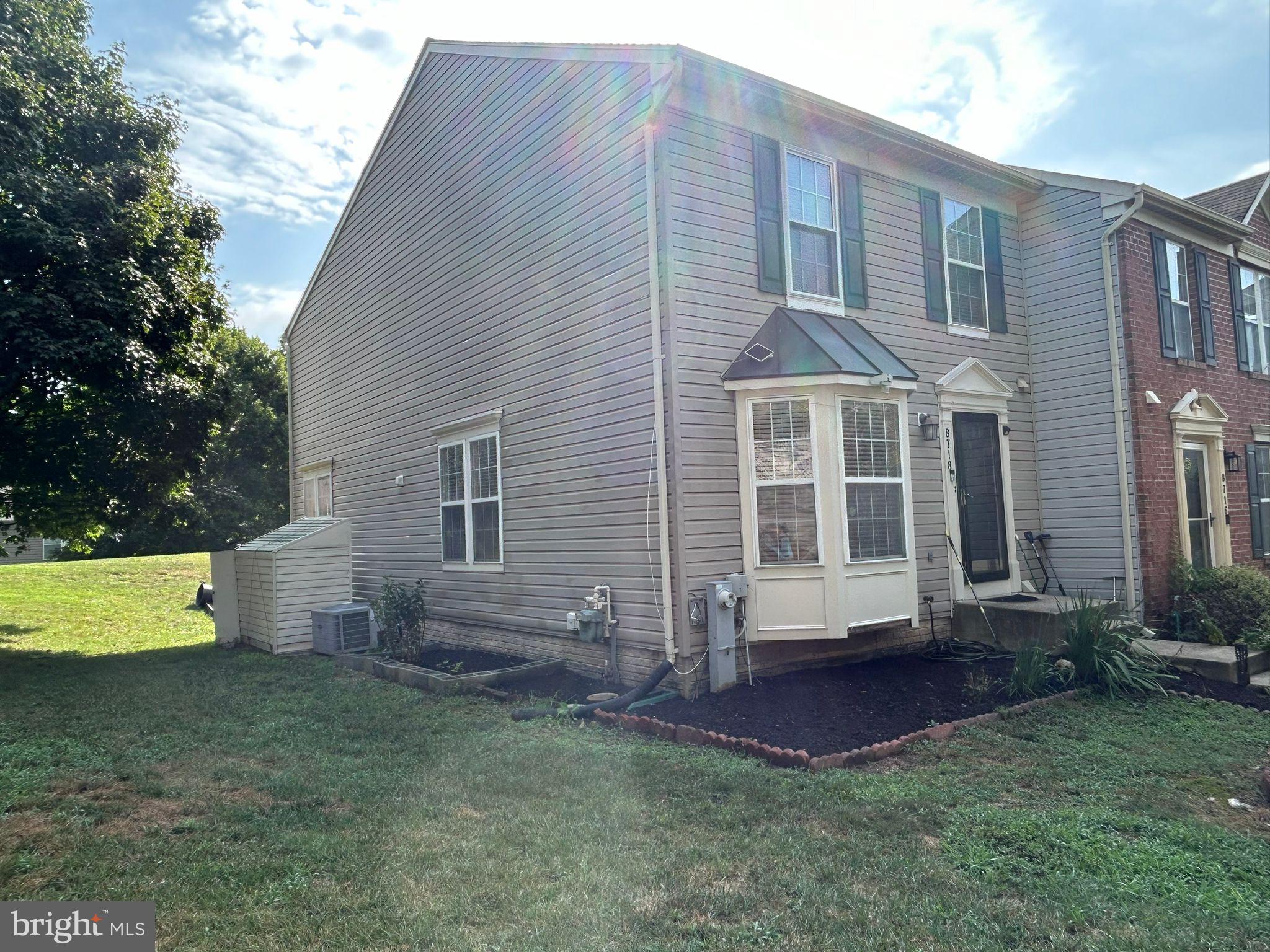 PAPILLON - Residential Lease