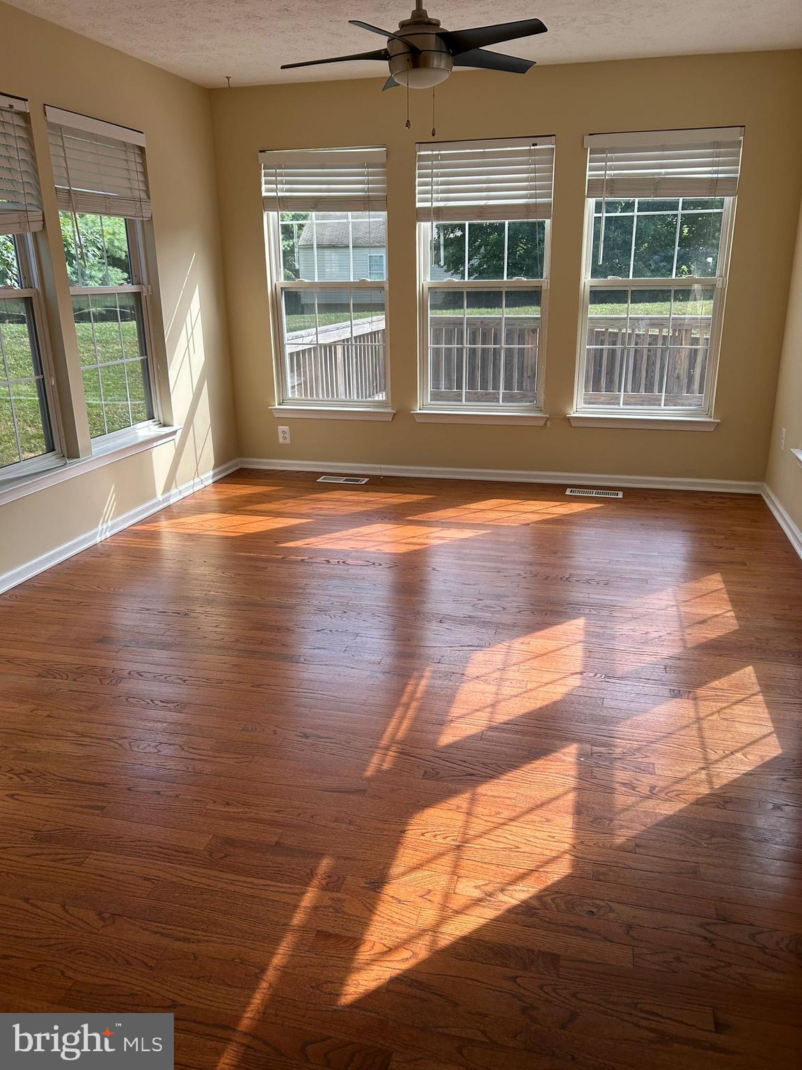 PAPILLON - Residential Lease