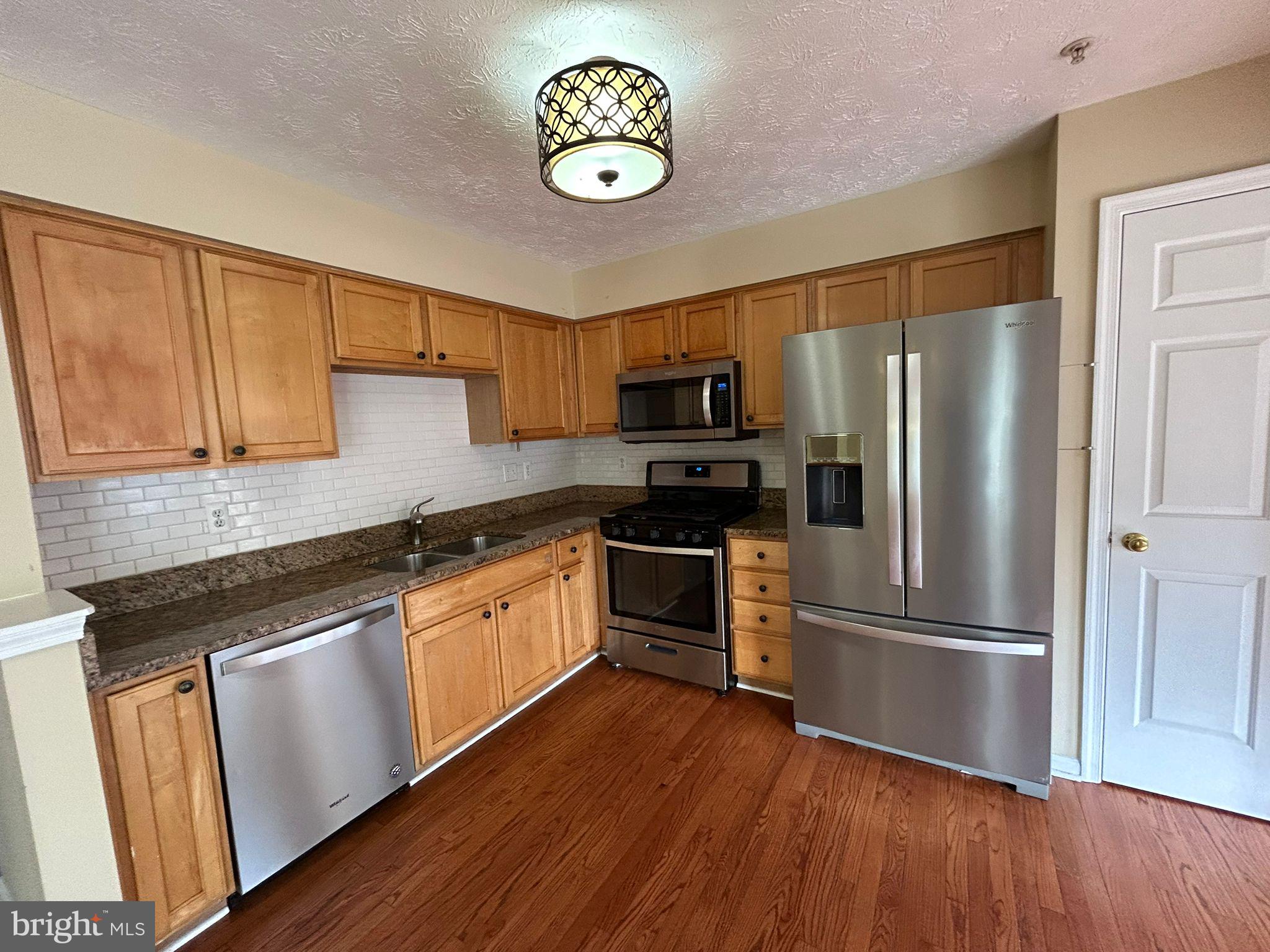 PAPILLON - Residential Lease