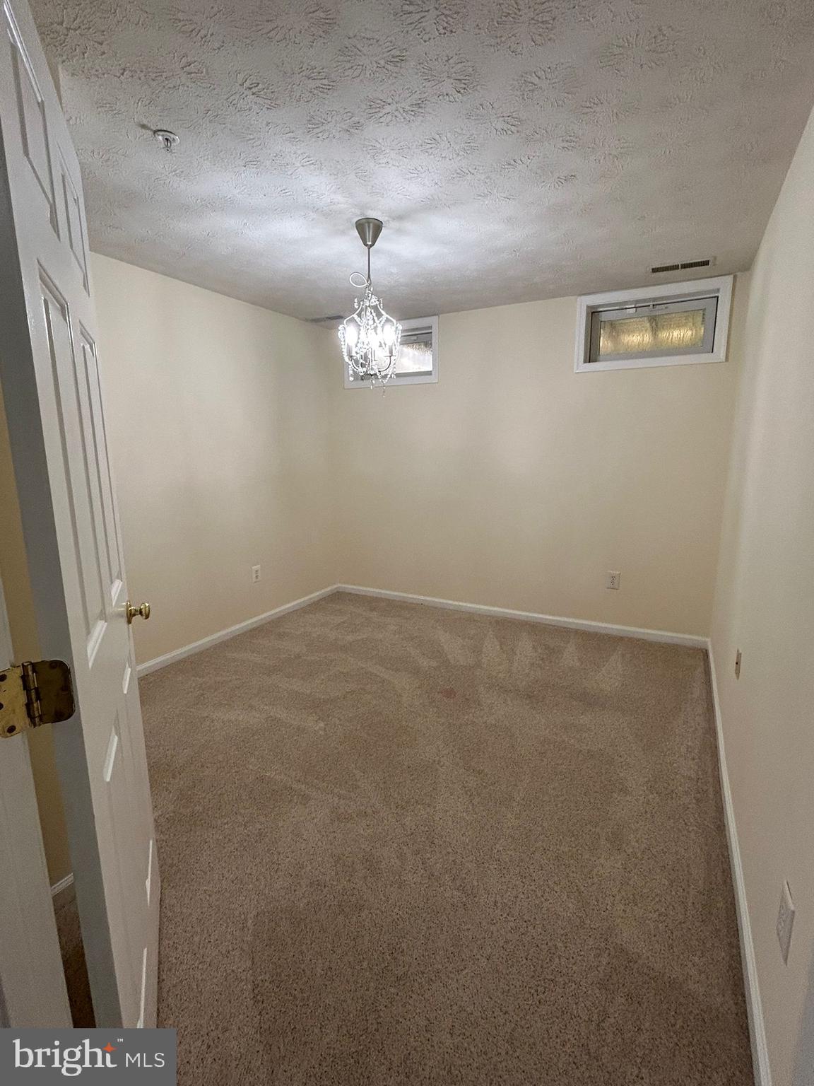 PAPILLON - Residential Lease